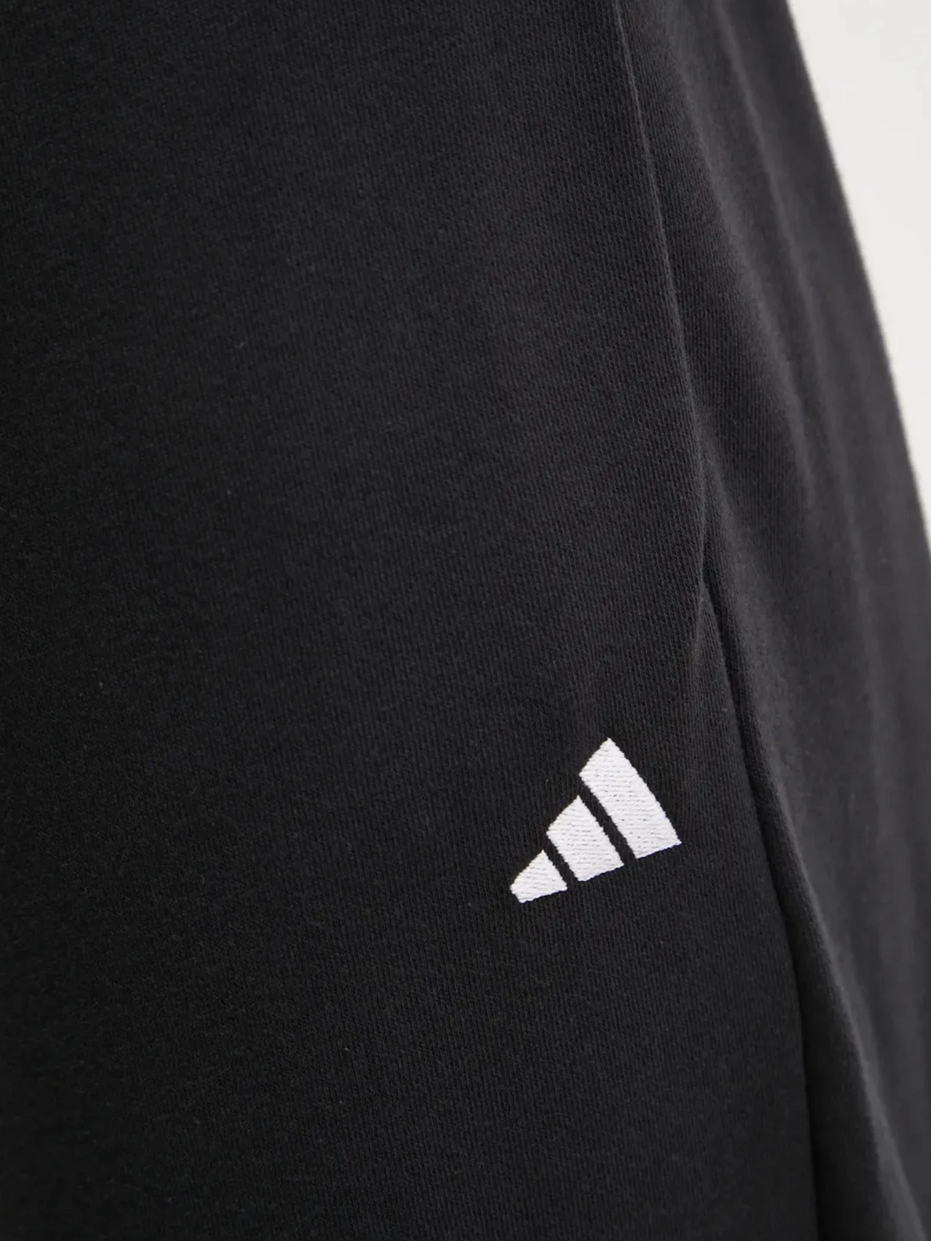 Брюки Adidas модель JD7999 Брюки Adidas модель JD7999 Фото