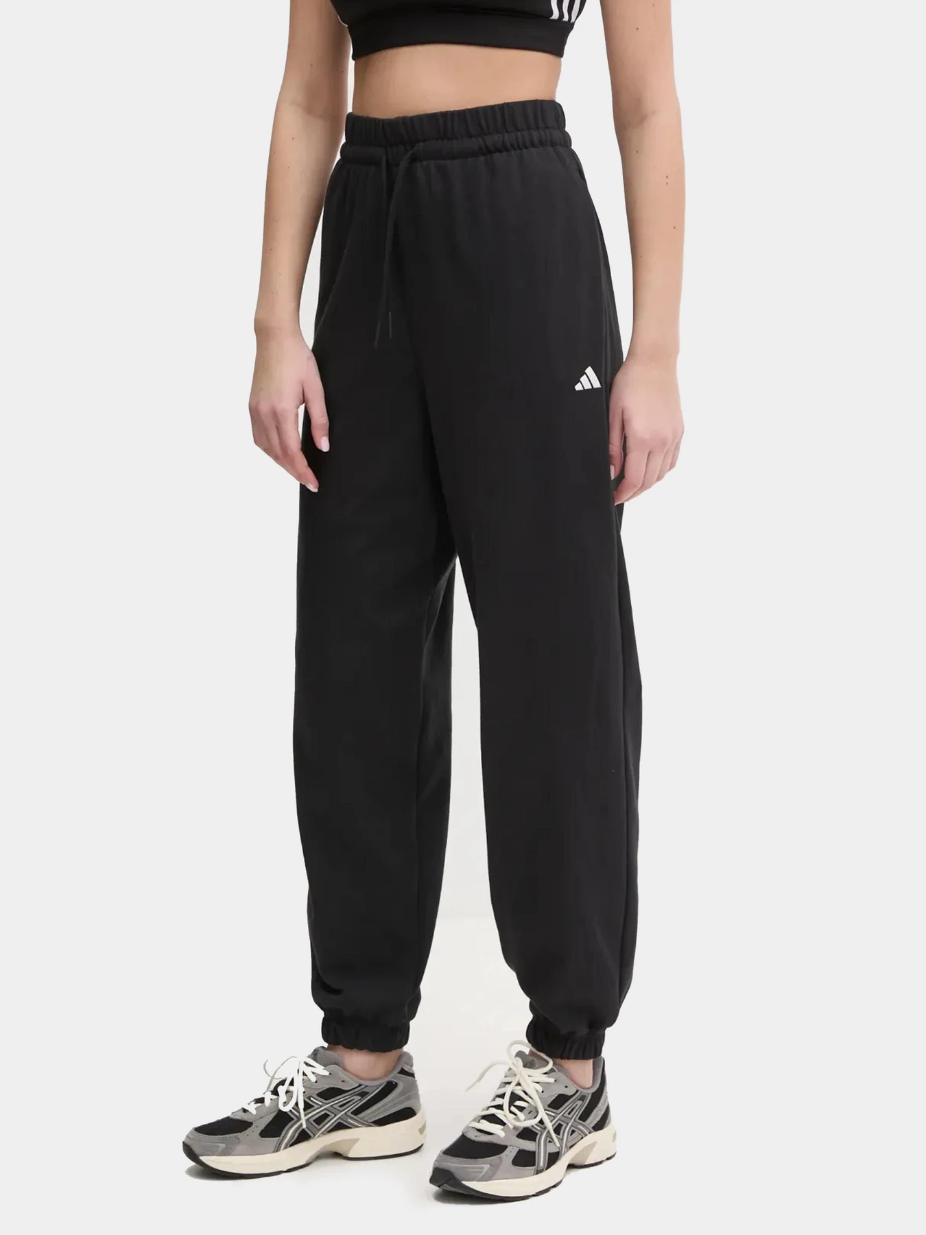 Брюки Adidas модель JD7999 Брюки Adidas модель JD7999 Фото