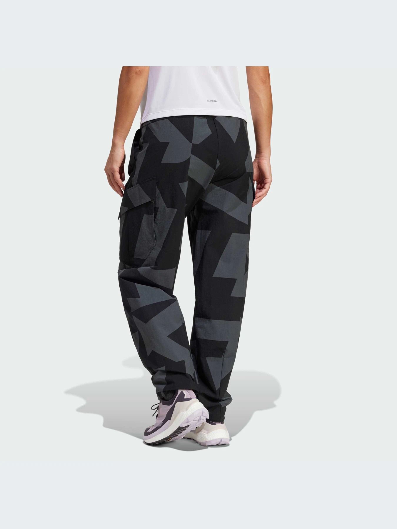 Брюки Adidas модель JF3702-KZ Брюки Adidas модель JF3702-KZ Фото