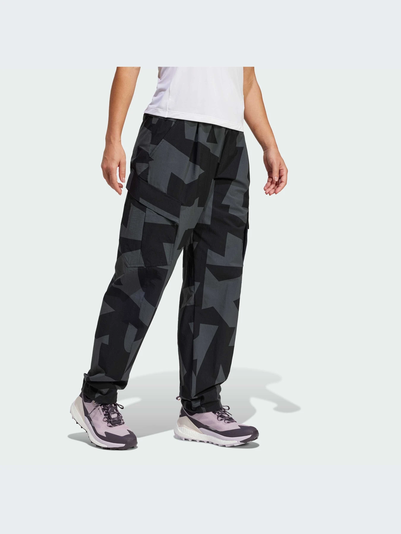 Брюки Adidas модель JF3702-KZ Брюки Adidas модель JF3702-KZ Фото