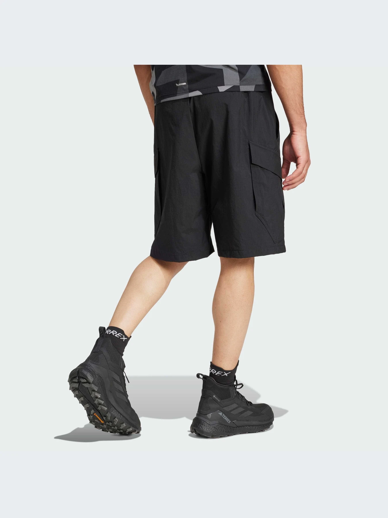 Шорты Adidas модель JE9420-KZ Шорты Adidas модель JE9420-KZ Фото