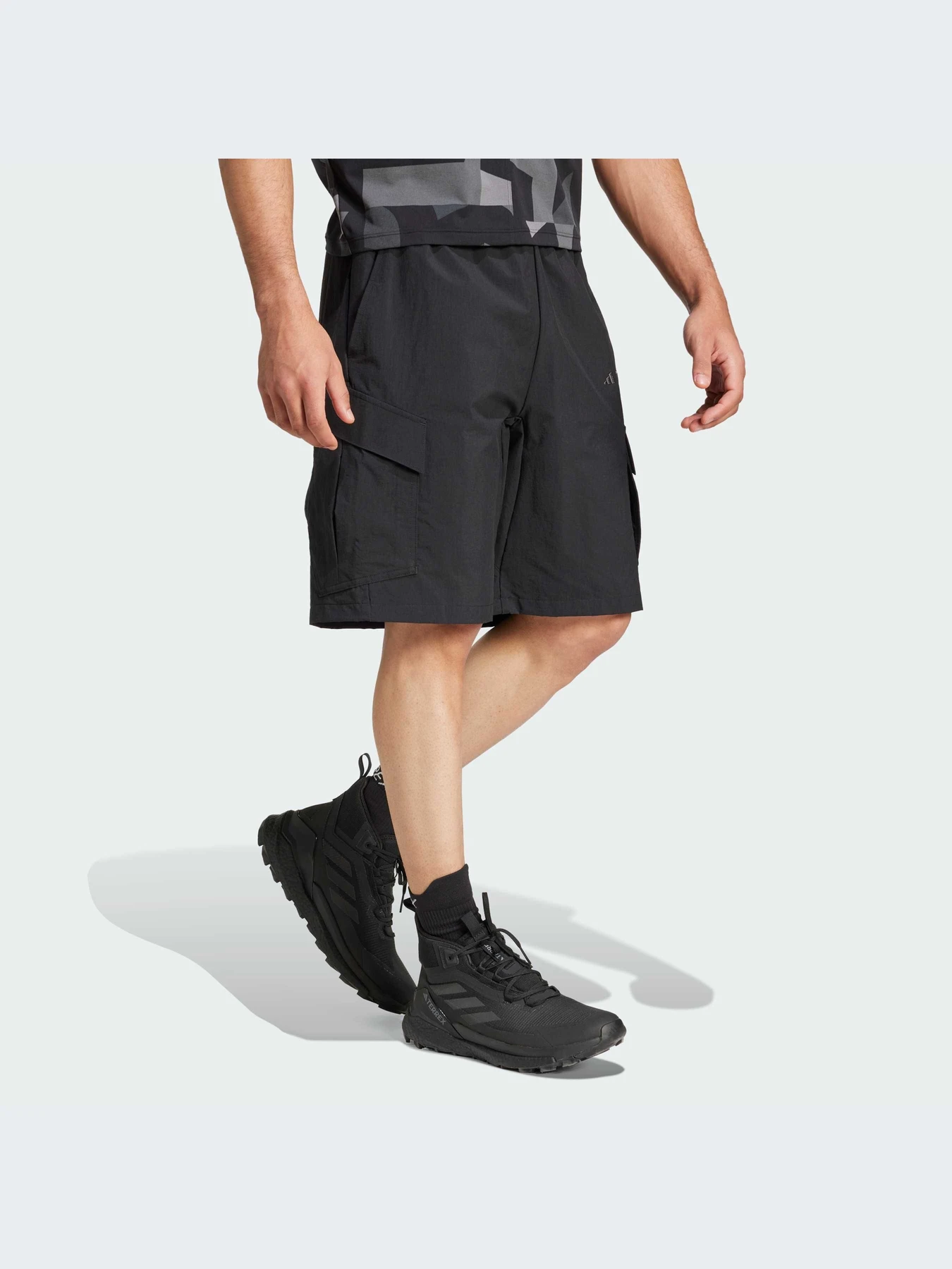 Шорты Adidas модель JE9420-KZ Шорты Adidas модель JE9420-KZ Фото