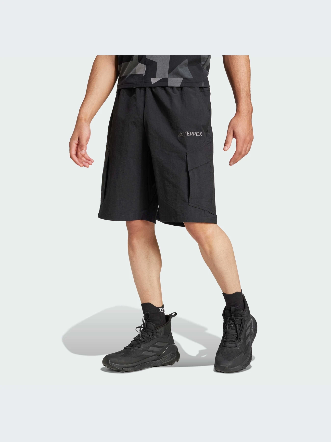 Шорты Adidas модель JE9420-KZ Шорты Adidas модель JE9420-KZ Фото