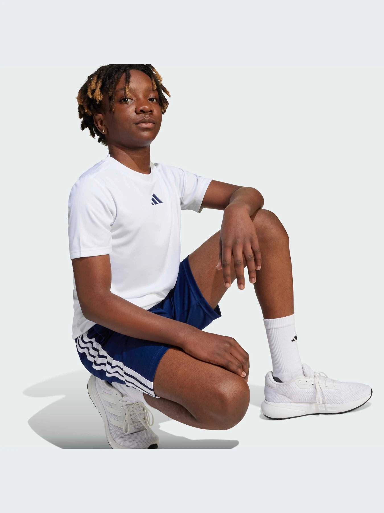 Костюмы Adidas модель JJ1030-KZ Костюмы Adidas модель JJ1030-KZ Фото