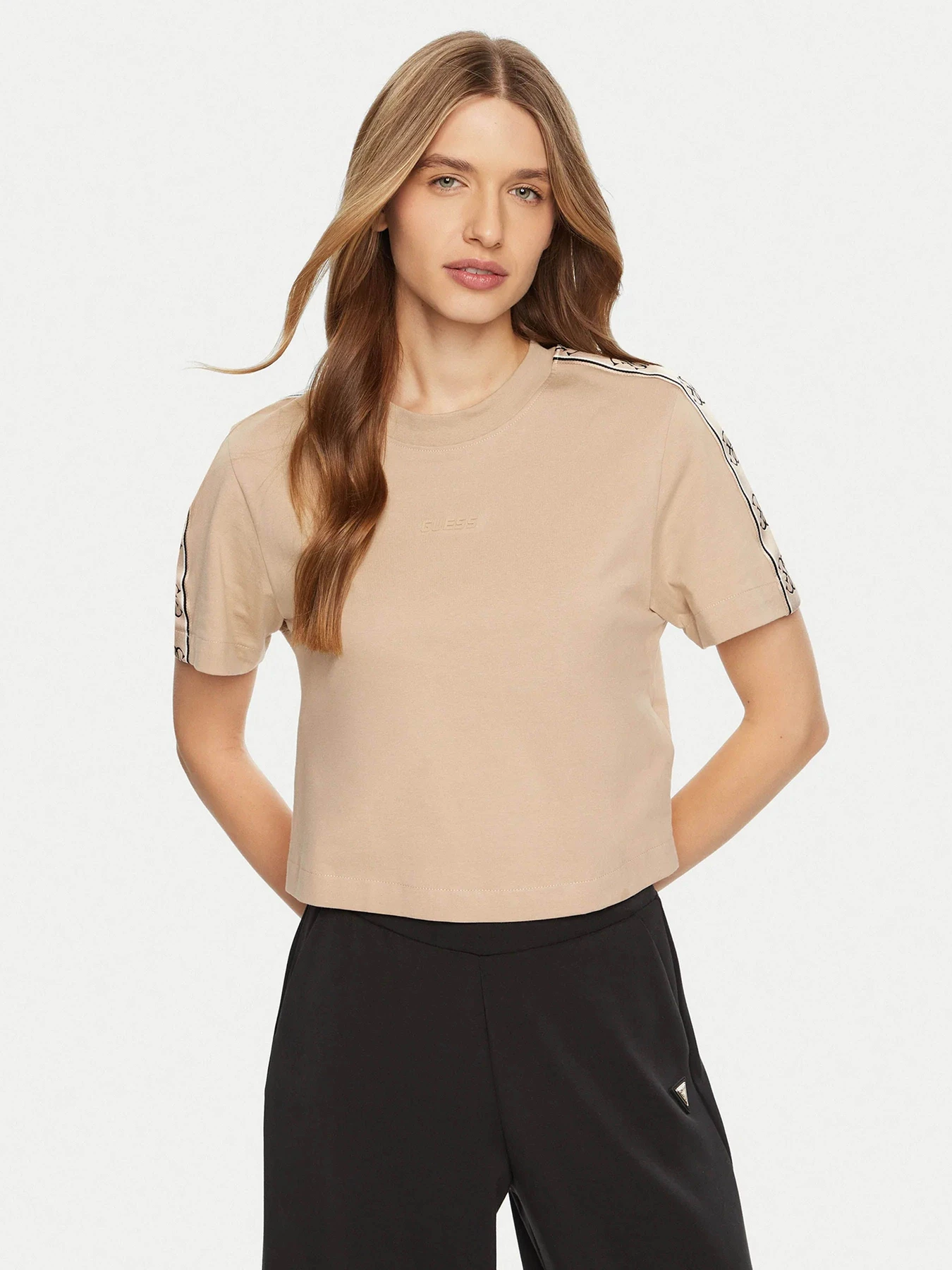 Футболки и поло GUESS модель V3RI08-I3Z14-G1L9 Футболки и поло GUESS модель V3RI08-I3Z14-G1L9 Фото