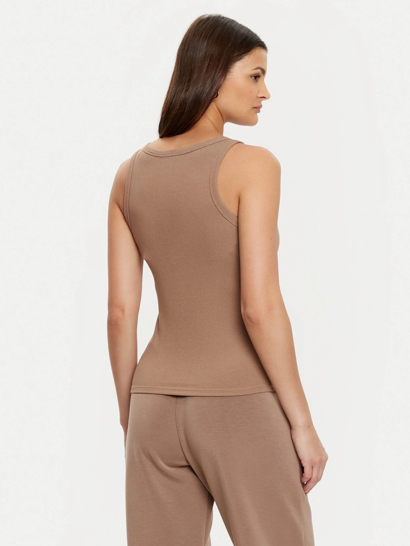 Футболки и поло GUESS модель V4YP06-K8RT2-D104 Футболки и поло GUESS модель V4YP06-K8RT2-D104 Фото