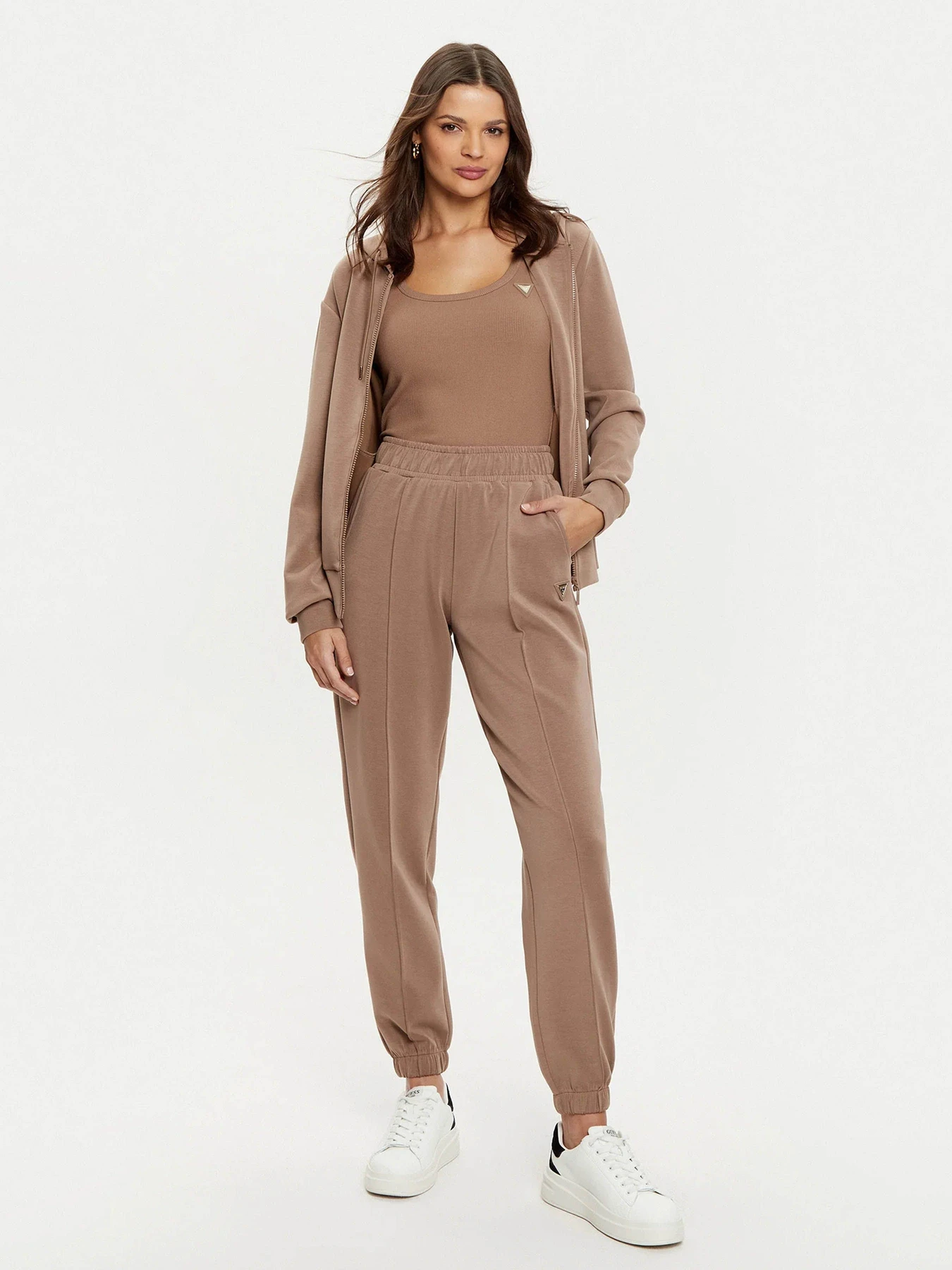 Футболки и поло GUESS модель V4YP06-K8RT2-D104 Футболки и поло GUESS модель V4YP06-K8RT2-D104 Фото