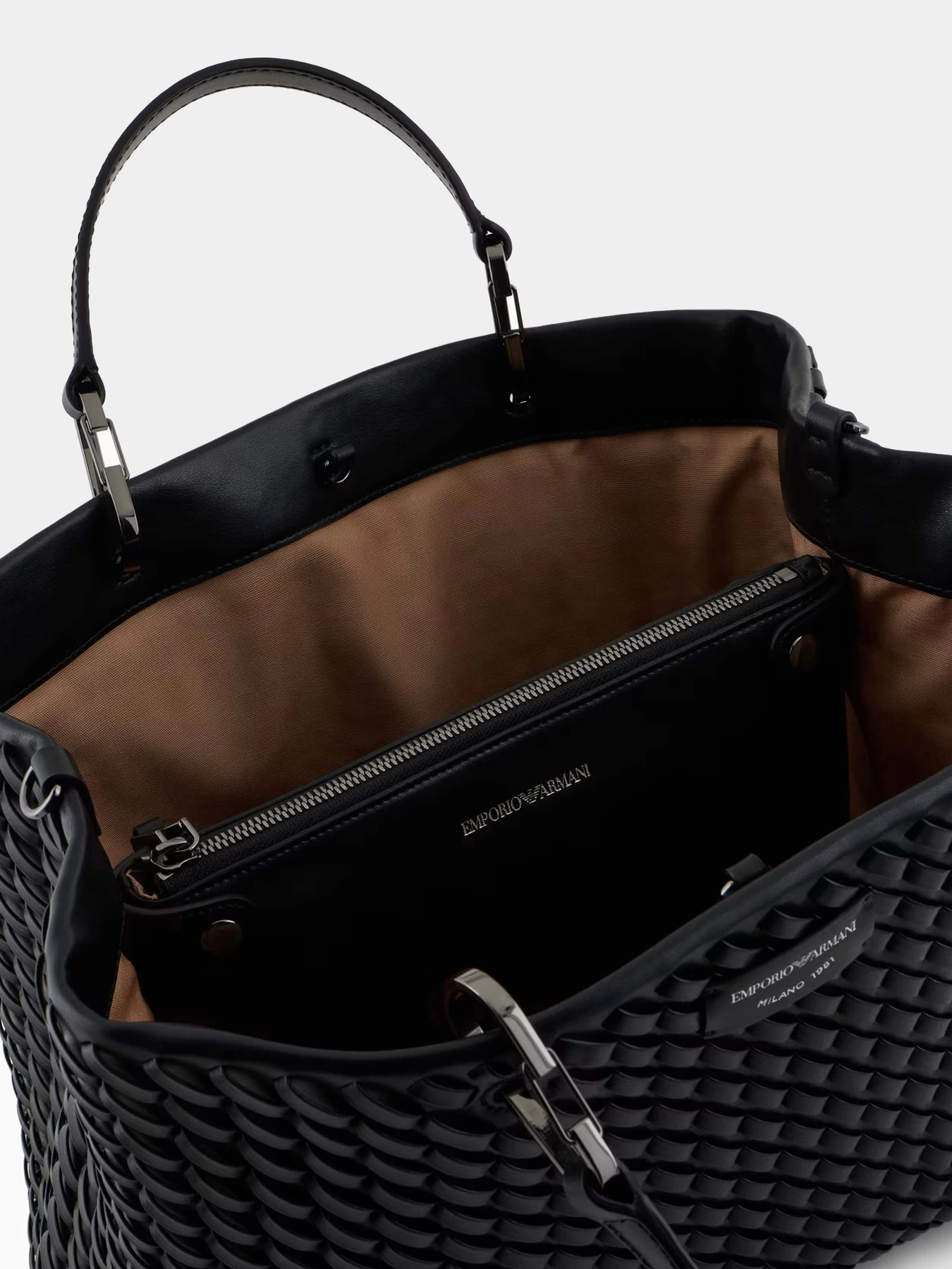 Сумки Emporio Armani модель EW000360-AF12762-UC001 Фото