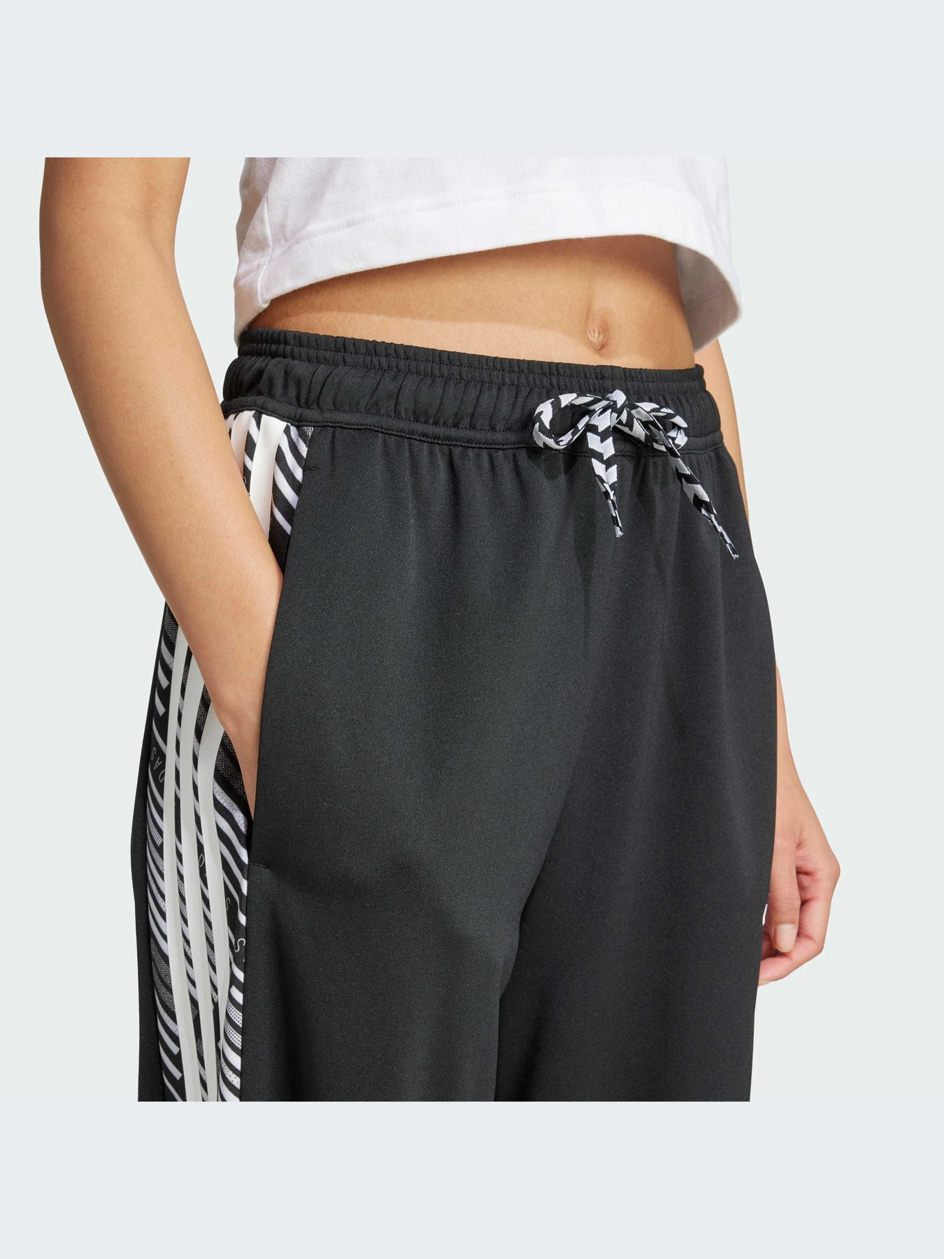 Брюки Adidas Tiro модель KA3337-KZ Брюки Adidas Tiro модель KA3337-KZ Фото