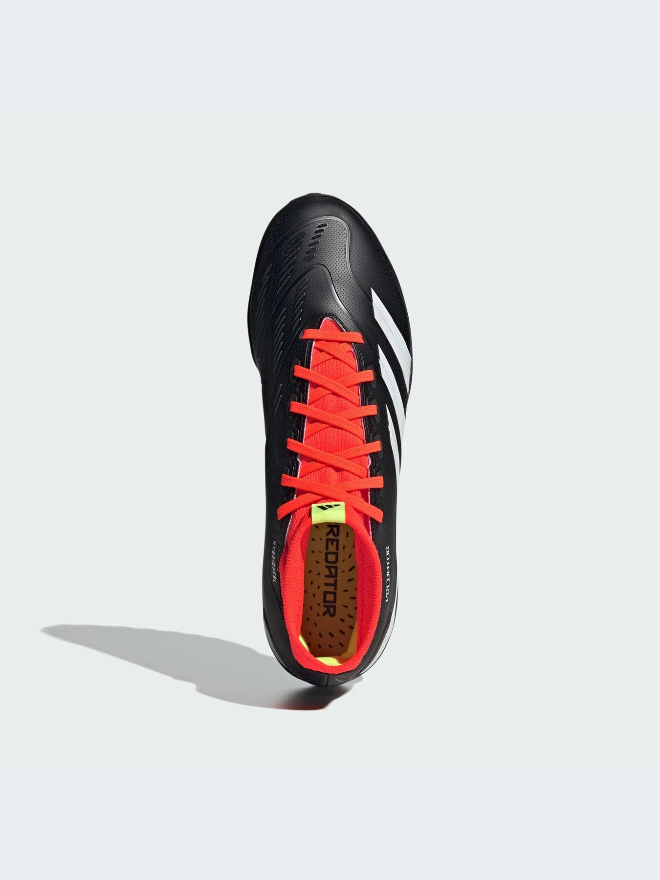 Кроссовки Adidas Predator модель IG7718-KZ Кроссовки Adidas Predator модель IG7718-KZ Фото