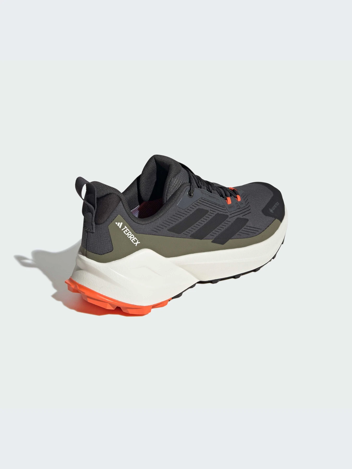 Кроссовки Adidas модель IH3737-KZ Кроссовки Adidas модель IH3737-KZ Фото