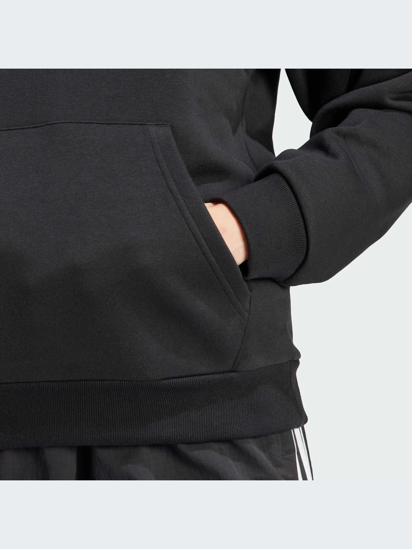 Худи и свитшоты Adidas Graphics модель II3179-KZ Худи и свитшоты Adidas Graphics модель II3179-KZ Фото