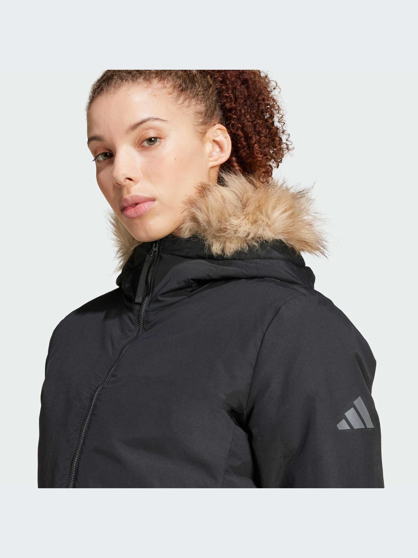 Куртки и дубленки Adidas модель IX8883-KZ Куртки и дубленки Adidas модель IX8883-KZ Фото