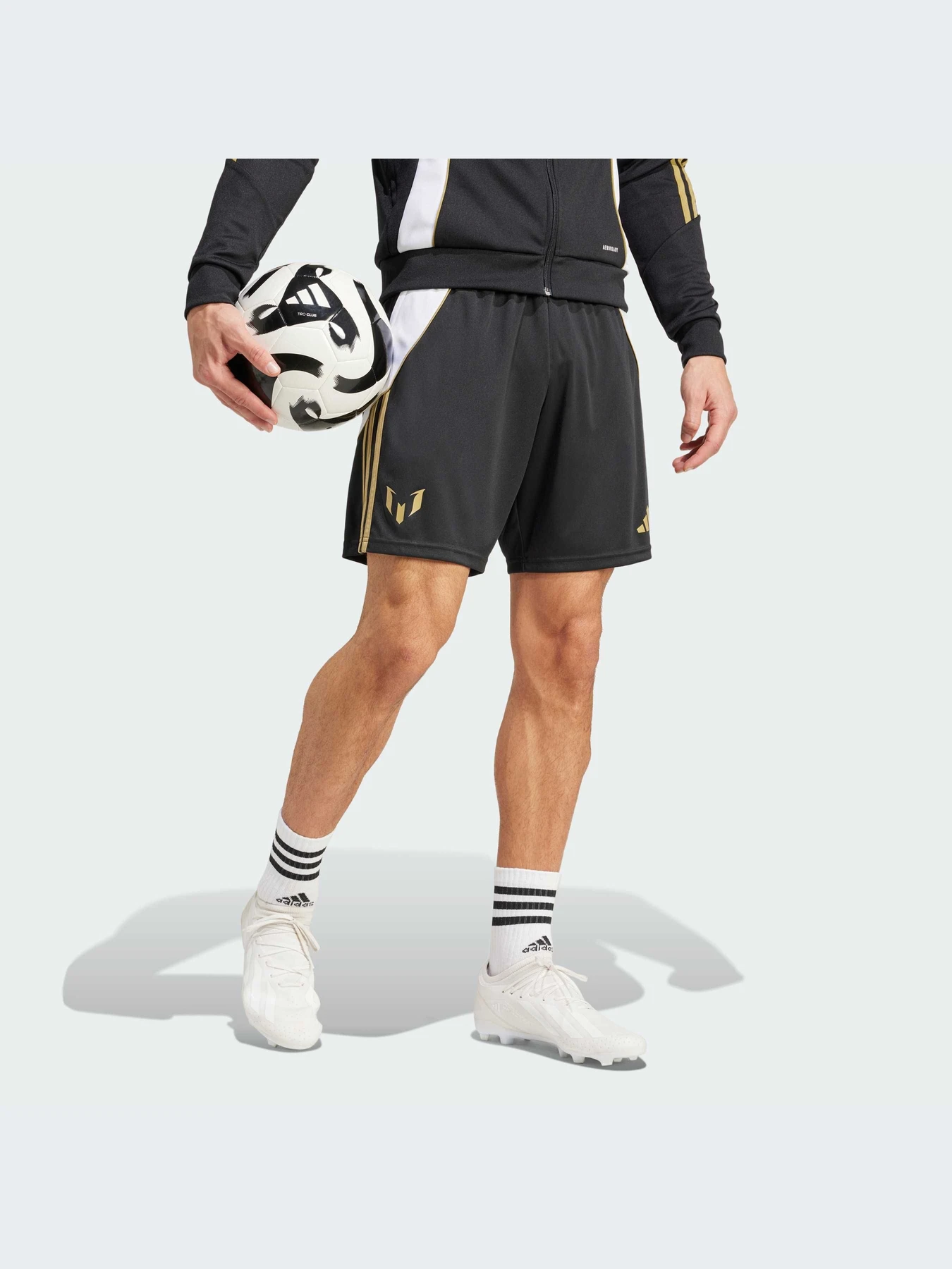 Шорты Adidas модель IZ3000-KZ Шорты Adidas модель IZ3000-KZ Фото