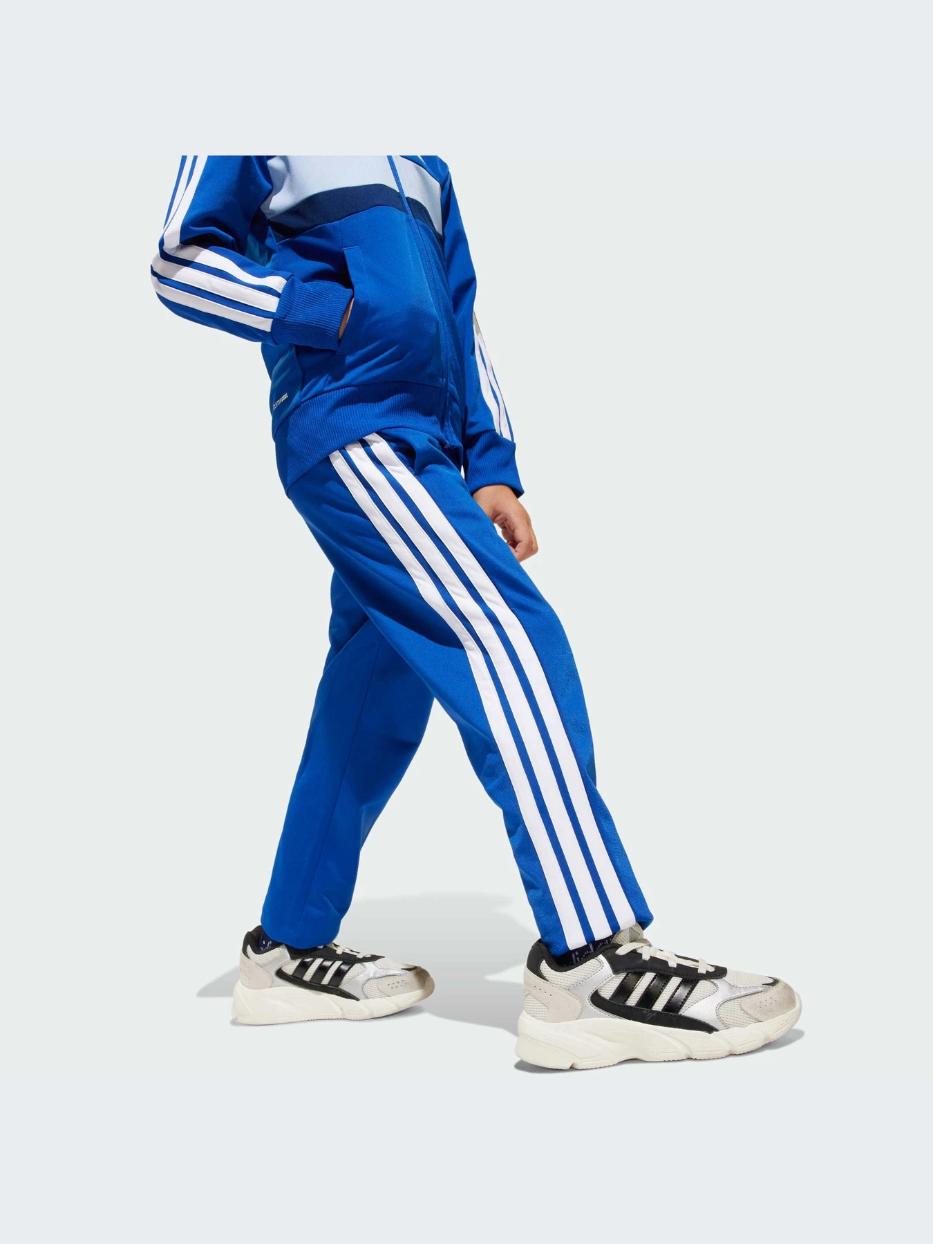 Костюмы Adidas модель JC7512-KZ Костюмы Adidas модель JC7512-KZ Фото