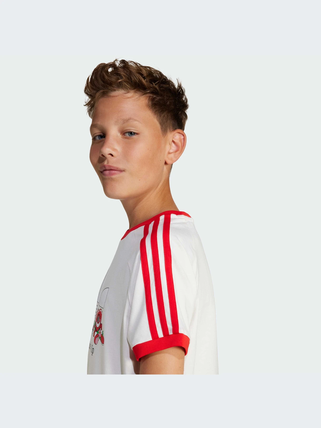 Футболки и поло Adidas Graphics модель JD0390-KZ Футболки и поло Adidas Graphics модель JD0390-KZ Фото