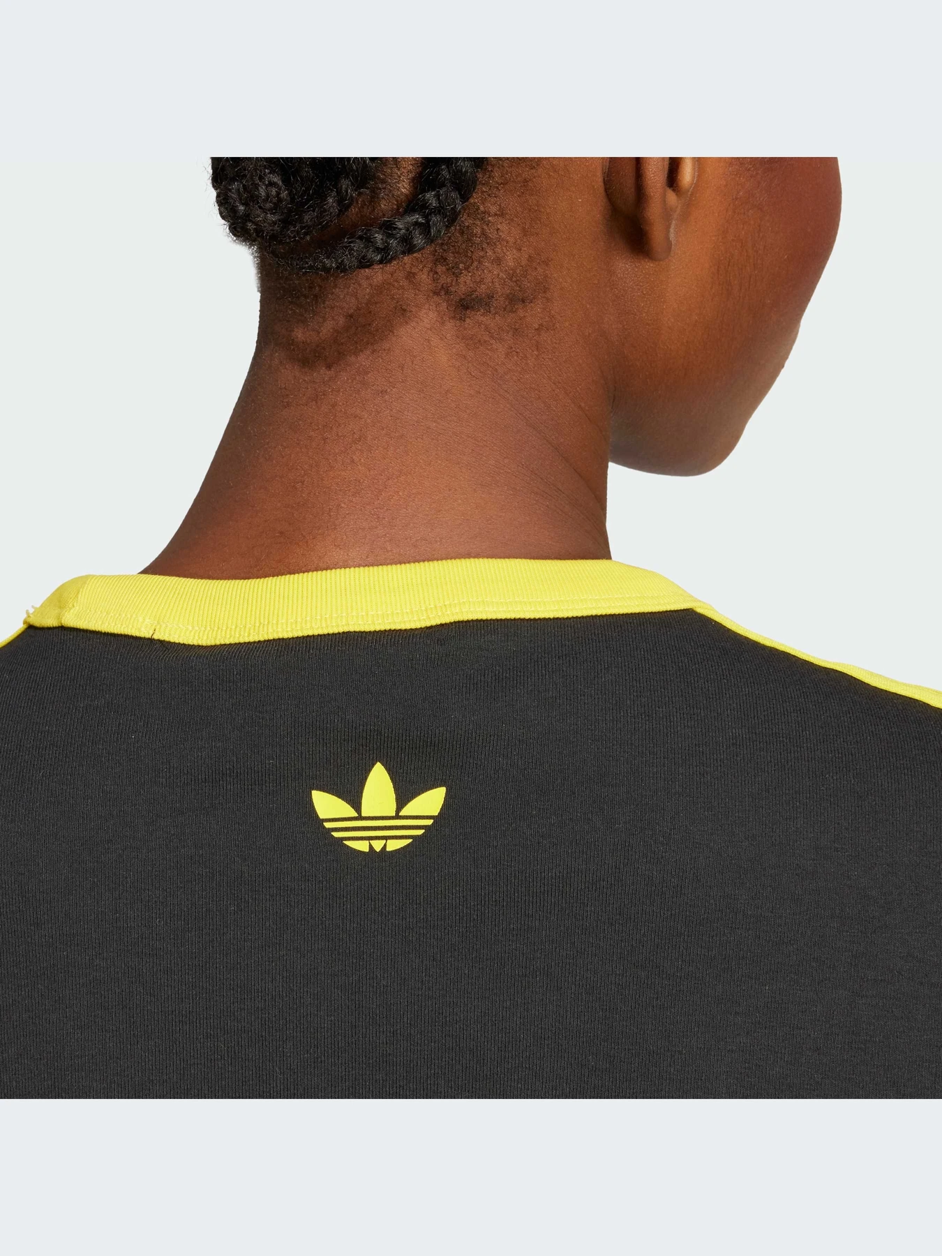 Футболки и поло Adidas модель JD2738-KZ Футболки и поло Adidas модель JD2738-KZ Фото