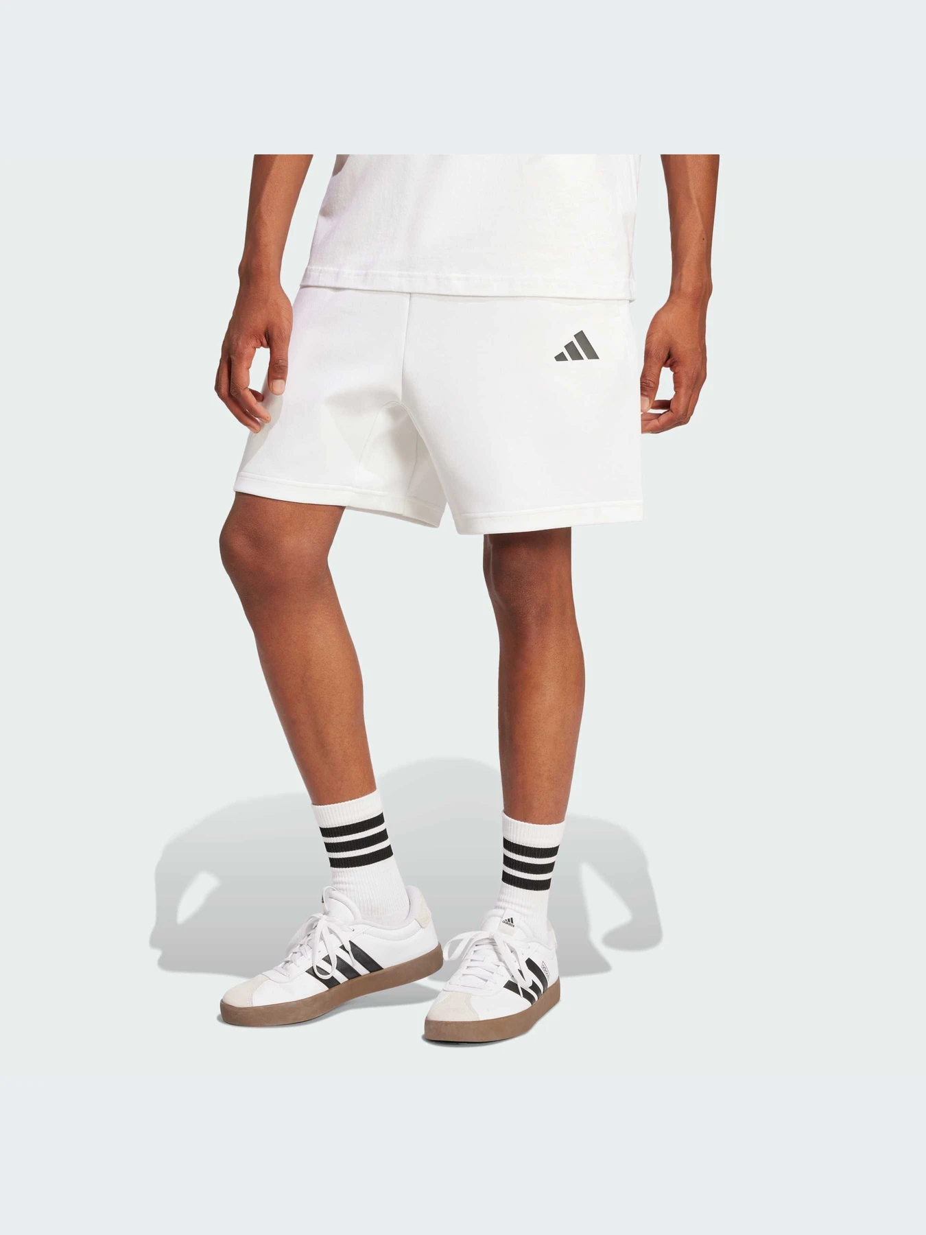 Шорты Adidas модель JD4957-KZ Шорты Adidas модель JD4957-KZ Фото