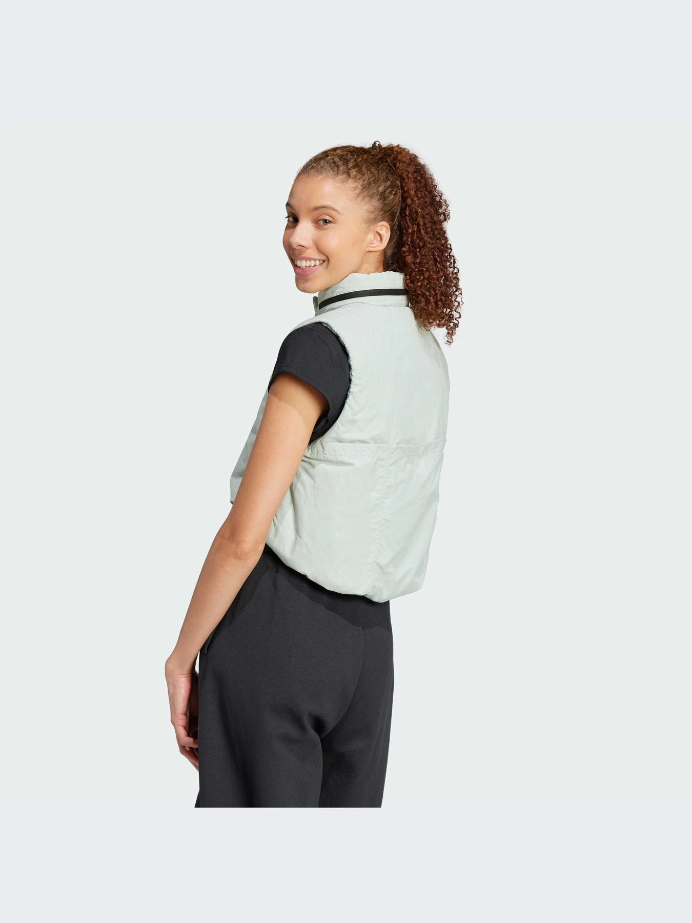Куртки и дубленки Adidas модель JD4588-KZ Куртки и дубленки Adidas модель JD4588-KZ Фото