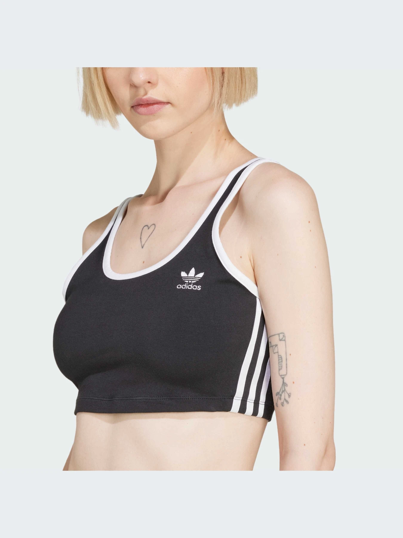 Футболки и поло Adidas Adicolor модель JD4612-KZ Футболки и поло Adidas Adicolor модель JD4612-KZ Фото