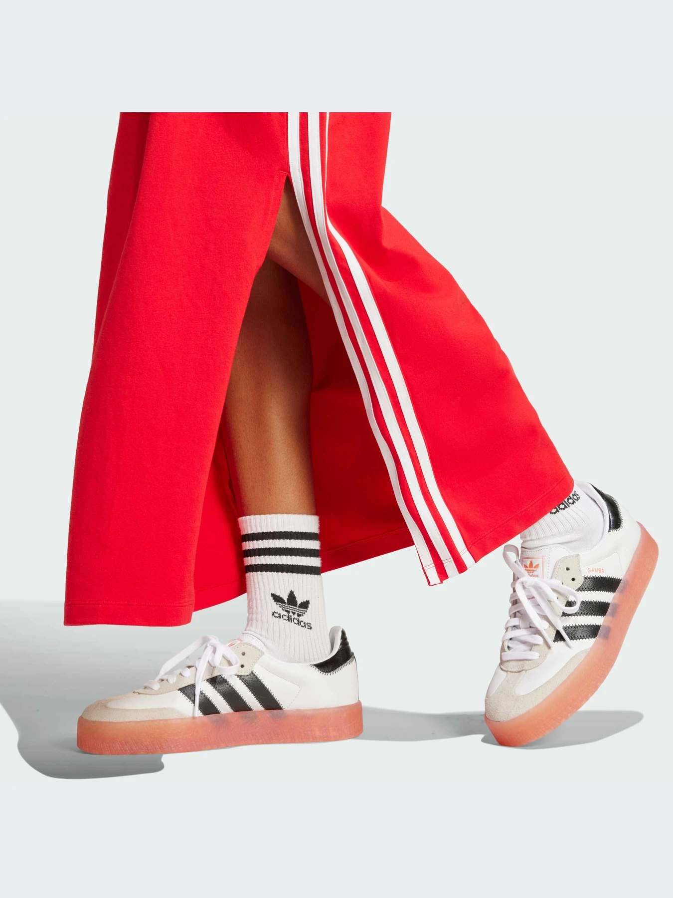 Платья Adidas Adicolor модель JD4620-KZ Платья Adidas Adicolor модель JD4620-KZ Фото