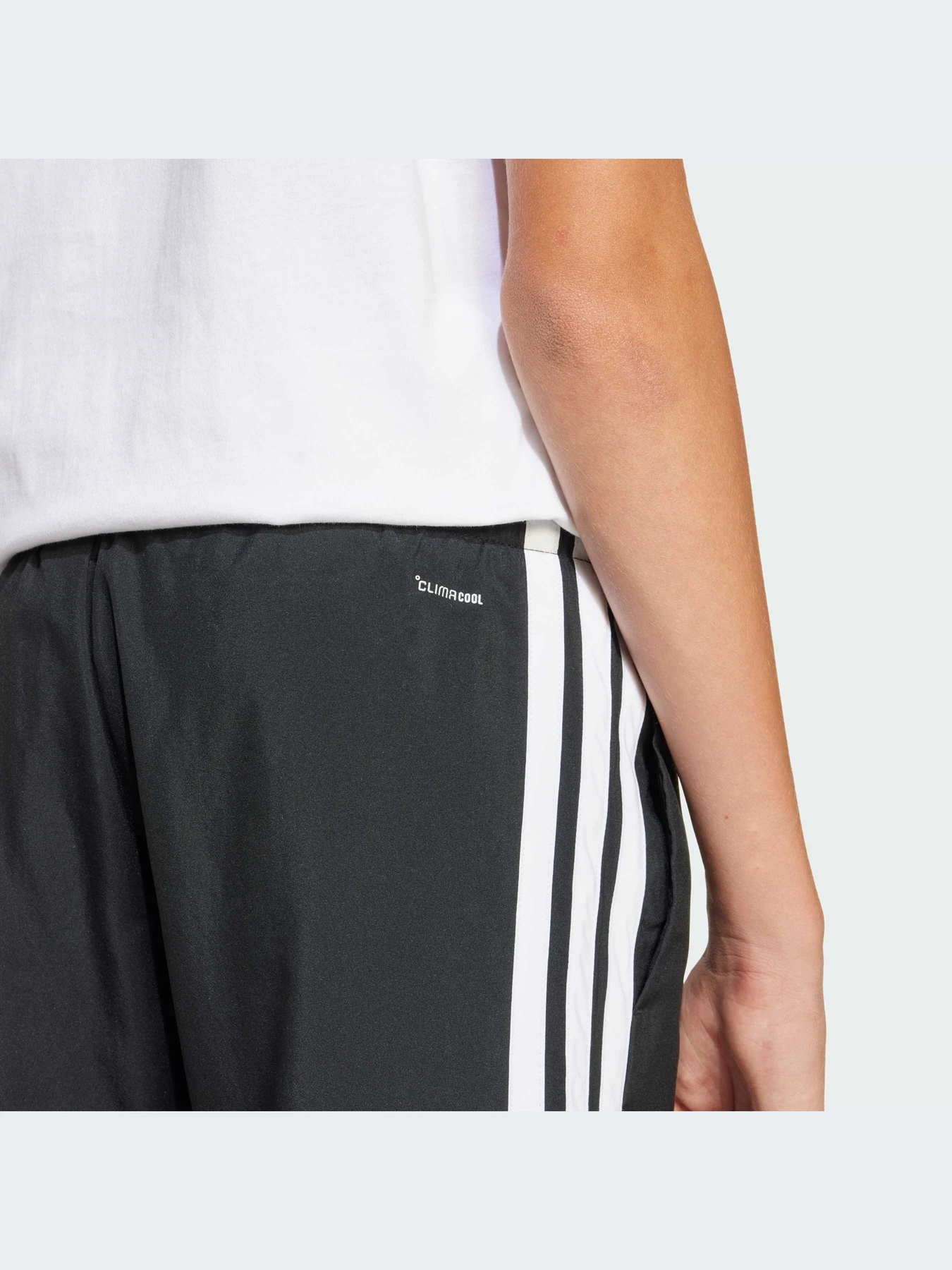 Шорты Adidas модель JD8189-KZ Шорты Adidas модель JD8189-KZ Фото