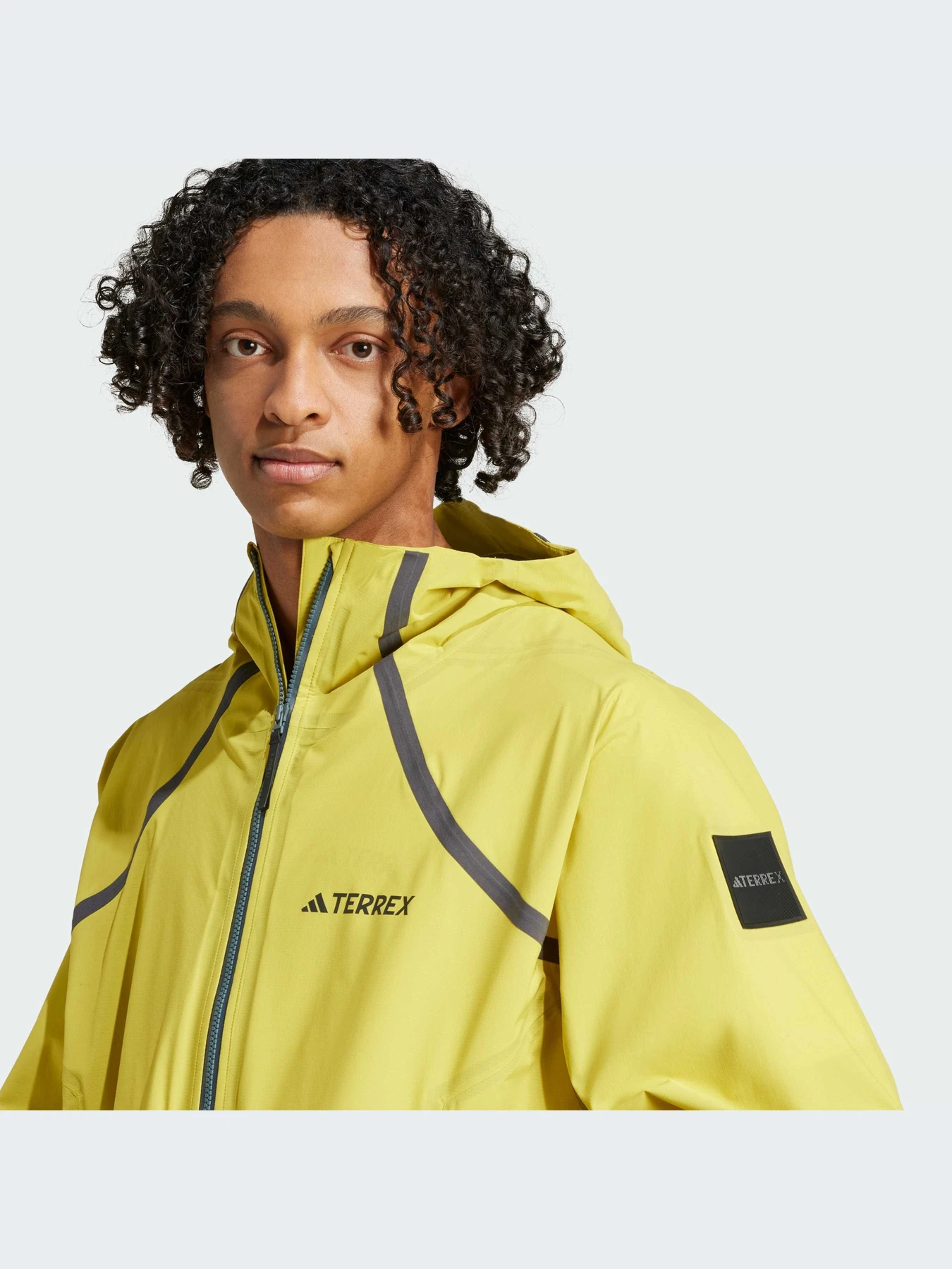 Куртки и дубленки Adidas модель JD5834-KZ Куртки и дубленки Adidas модель JD5834-KZ Фото