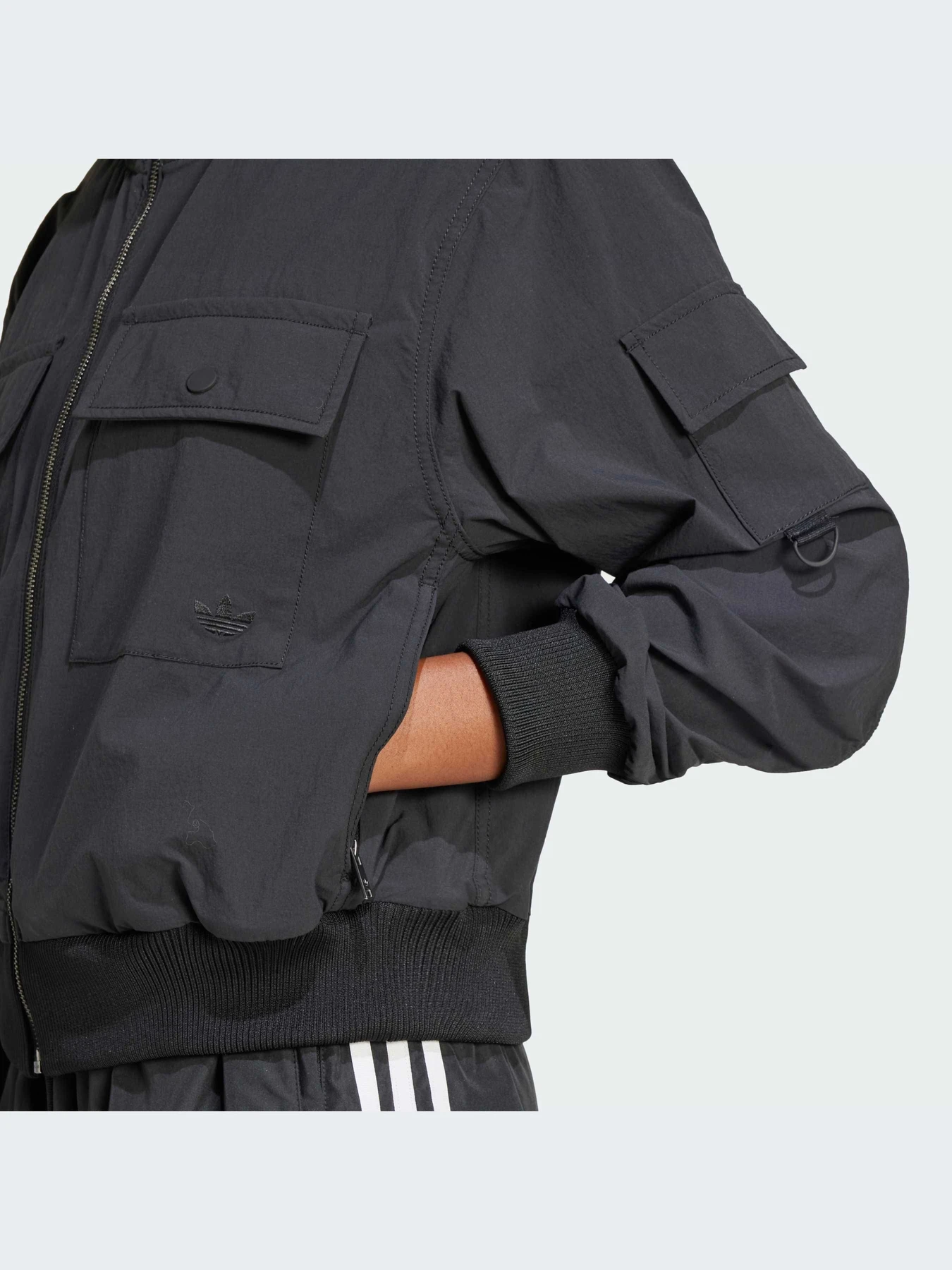 Куртки и дубленки Adidas модель JD4792-KZ Куртки и дубленки Adidas модель JD4792-KZ Фото