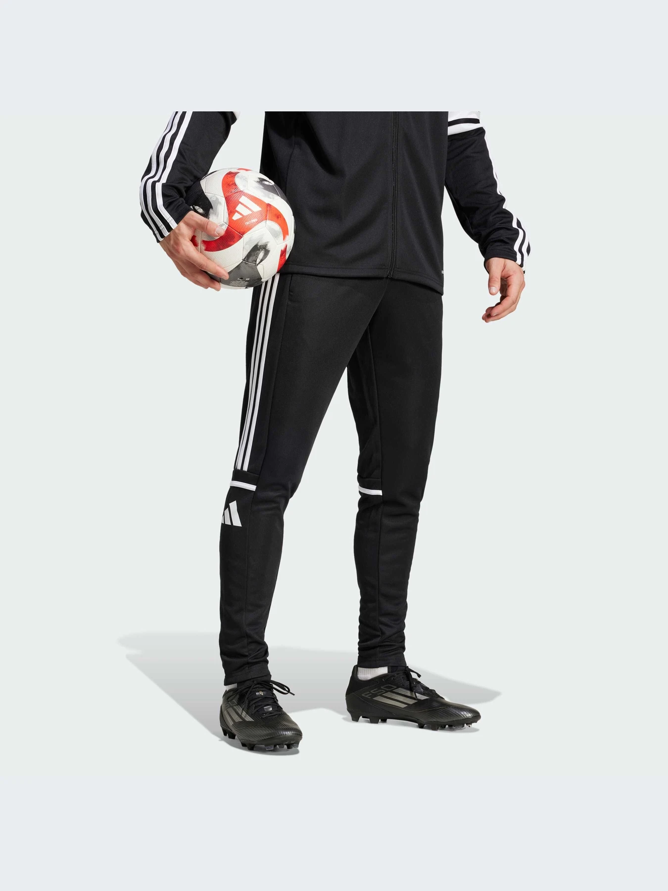 Брюки Adidas модель JE2782-KZ Брюки Adidas модель JE2782-KZ Фото