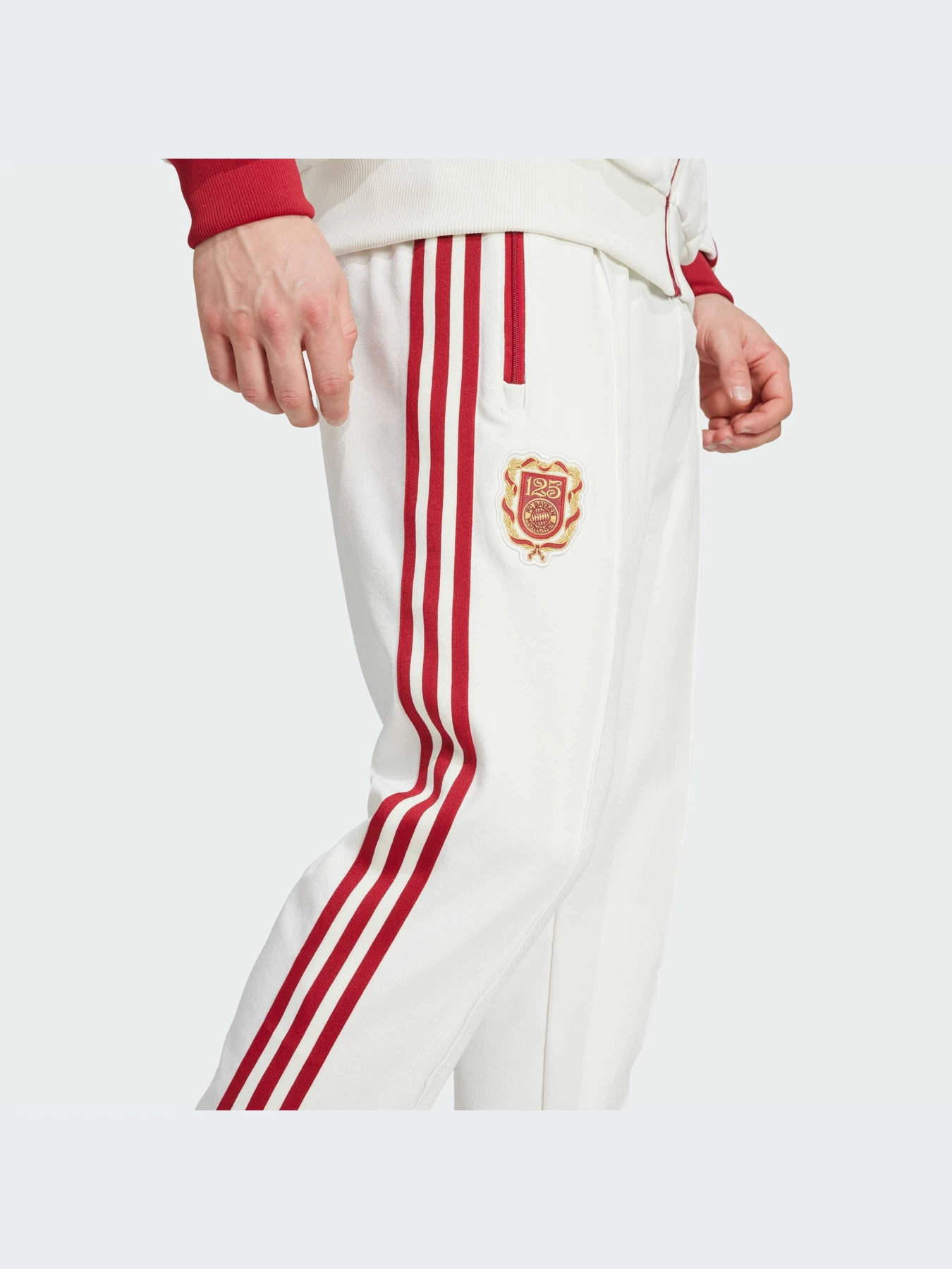 Брюки Adidas модель JF0594-KZ Брюки Adidas модель JF0594-KZ Фото