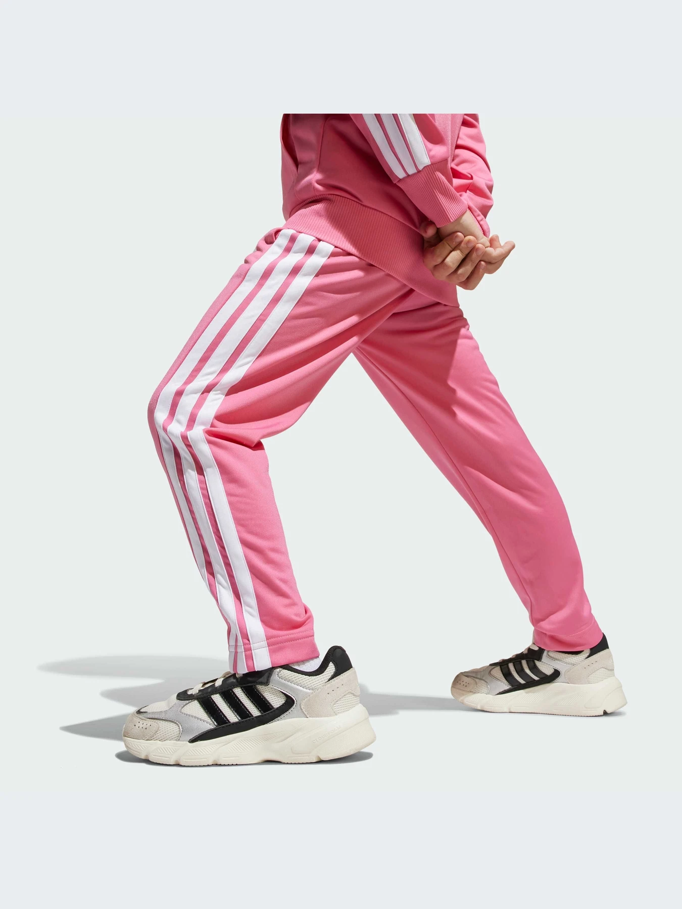 Костюмы Adidas модель JI6208-KZ Костюмы Adidas модель JI6208-KZ Фото