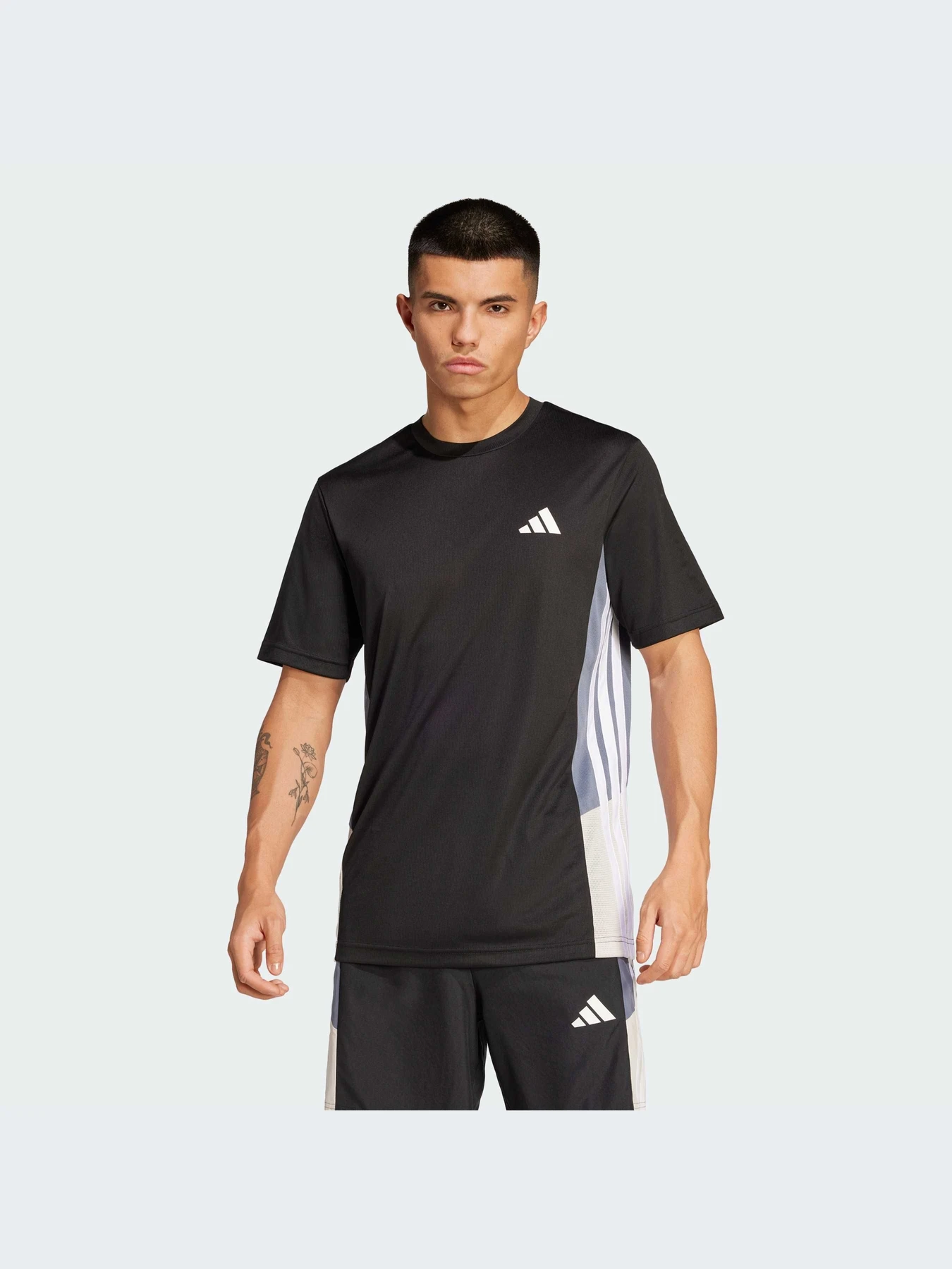 Футболки и поло Adidas модель JI8397-KZ Футболки и поло Adidas модель JI8397-KZ Фото