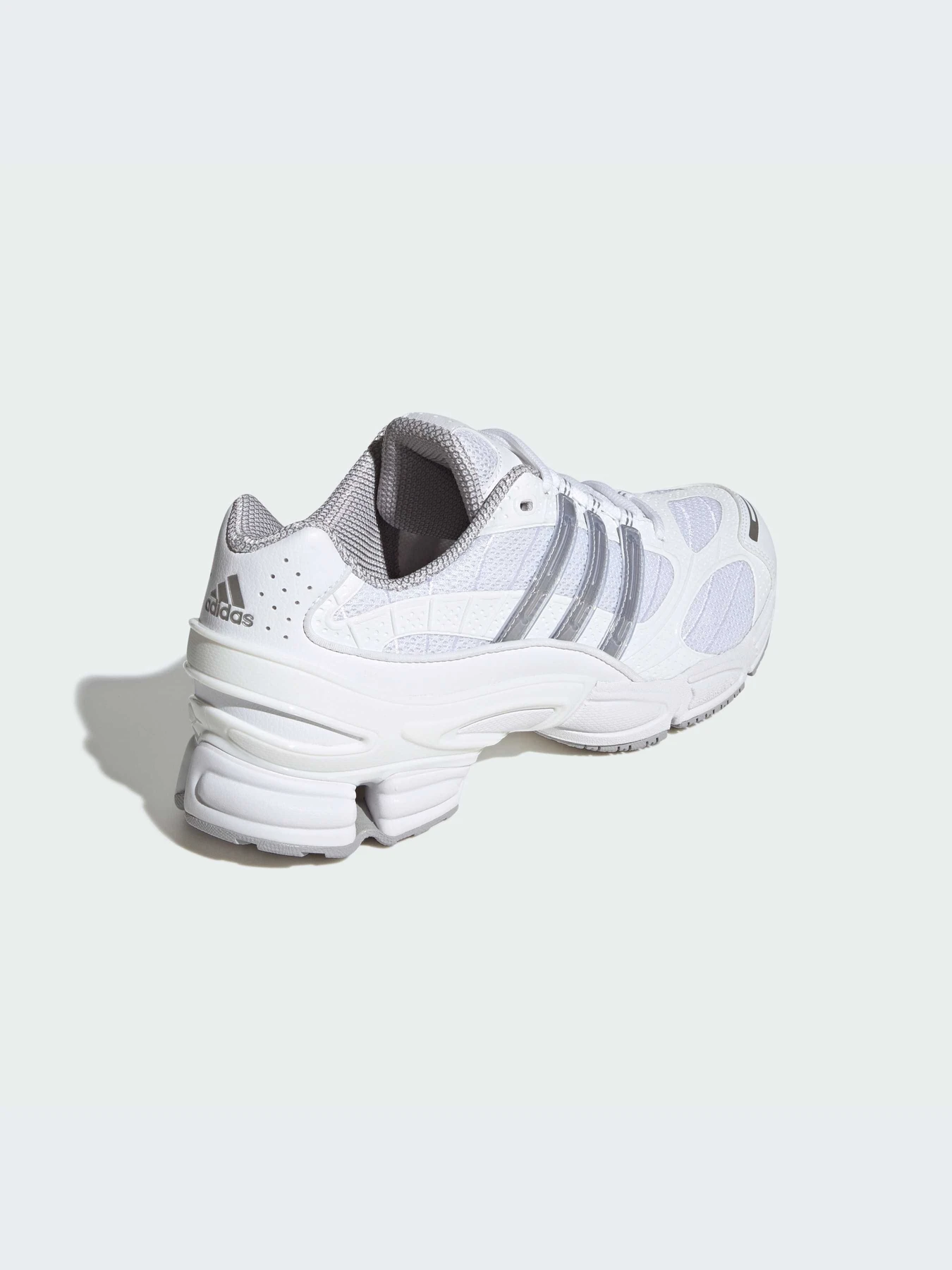 Кроссовки Adidas модель JI2602-KZ Кроссовки Adidas модель JI2602-KZ Фото