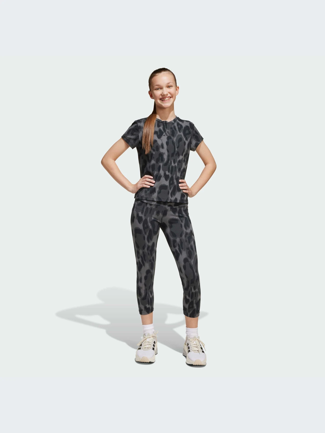 Брюки Adidas модель JJ4796-KZ Брюки Adidas модель JJ4796-KZ Фото