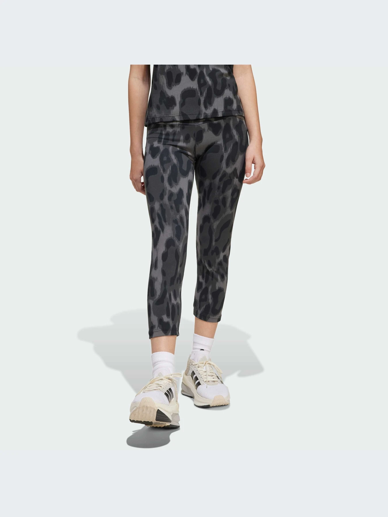 Брюки Adidas модель JJ4796-KZ Брюки Adidas модель JJ4796-KZ Фото