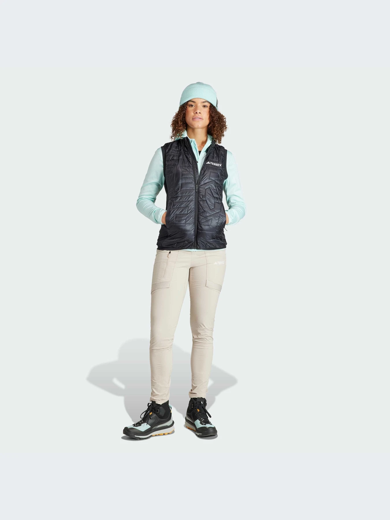 Куртки и дубленки Adidas модель IB4204-KZ Куртки и дубленки Adidas модель IB4204-KZ Фото