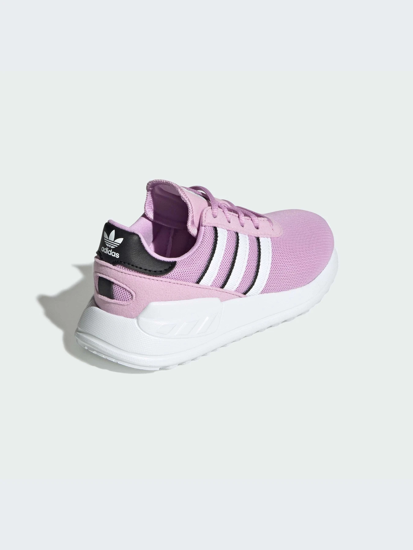 Кроссовки Adidas модель GX1906-KZ Кроссовки Adidas модель GX1906-KZ Фото