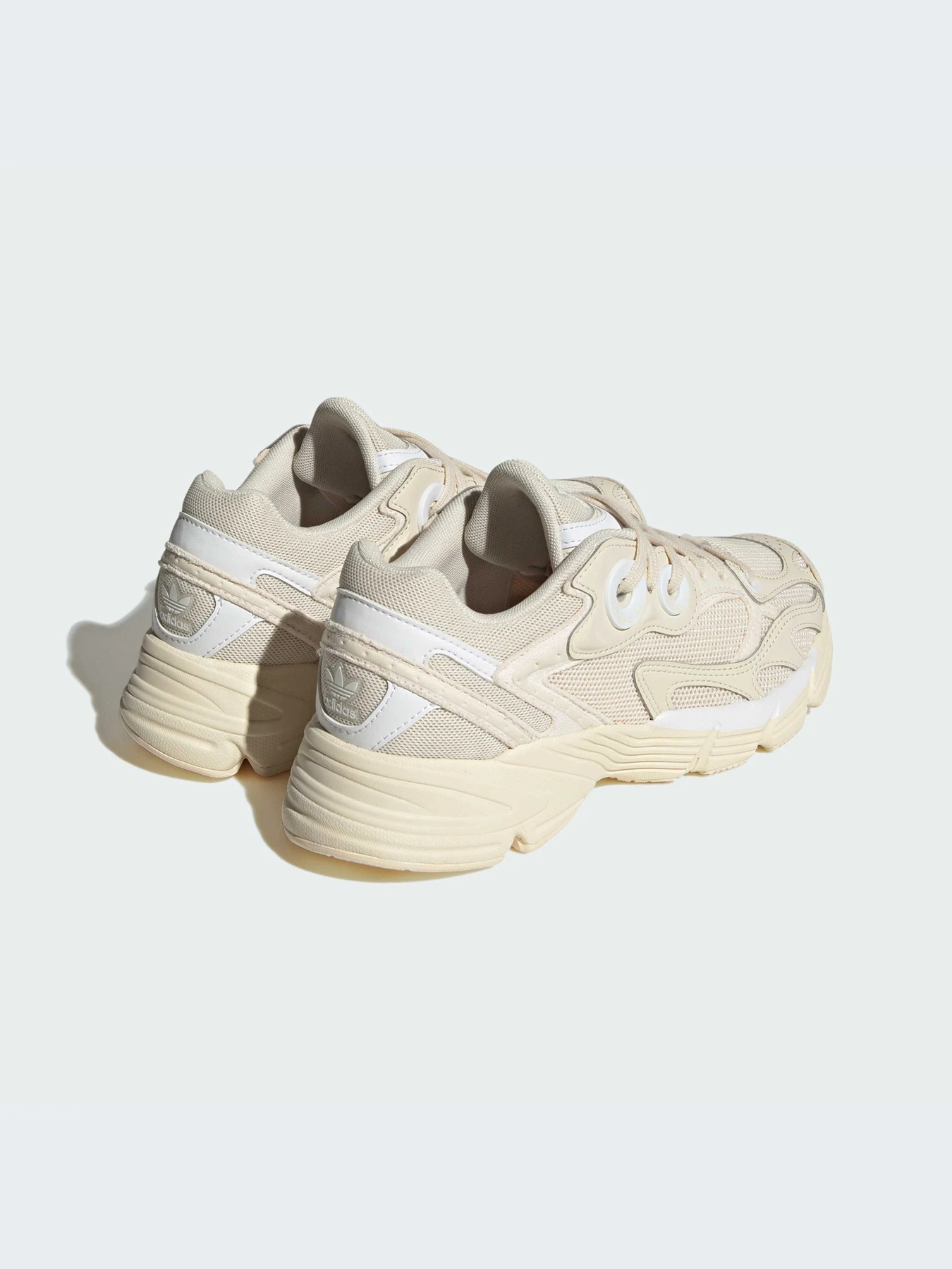 Кроссовки Adidas модель IE6989-KZ Кроссовки Adidas модель IE6989-KZ Фото