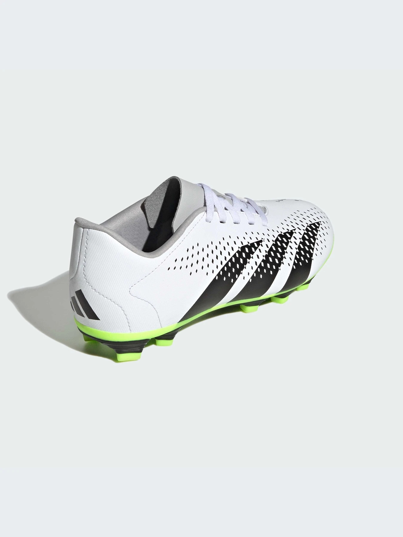 Кроссовки Adidas Predator модель IE9434-KZ Кроссовки Adidas Predator модель IE9434-KZ Фото
