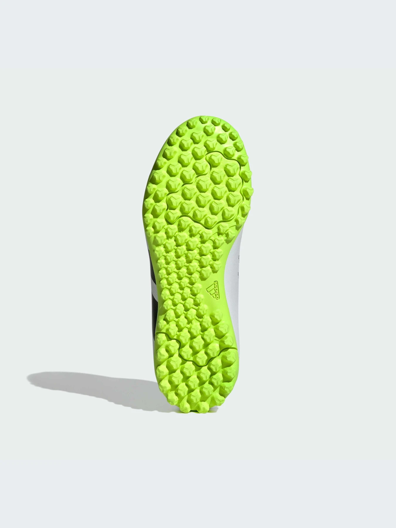 Кроссовки Adidas Predator модель IE9444-KZ Кроссовки Adidas Predator модель IE9444-KZ Фото
