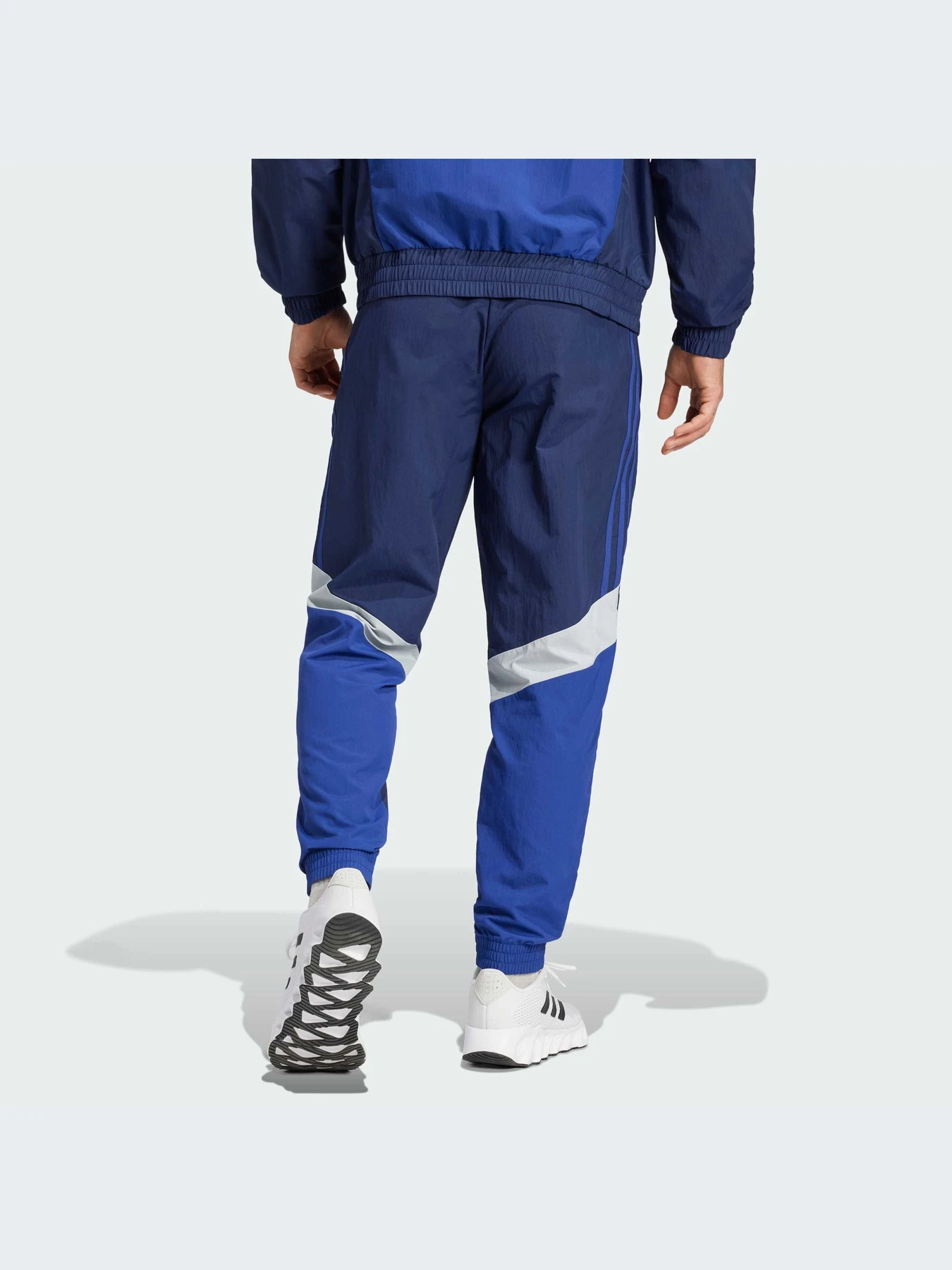 Брюки Adidas модель IT4183-KZ Брюки Adidas модель IT4183-KZ Фото