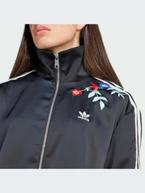 Худи и свитшоты Adidas Graphics модель IT5376-KZ Фото