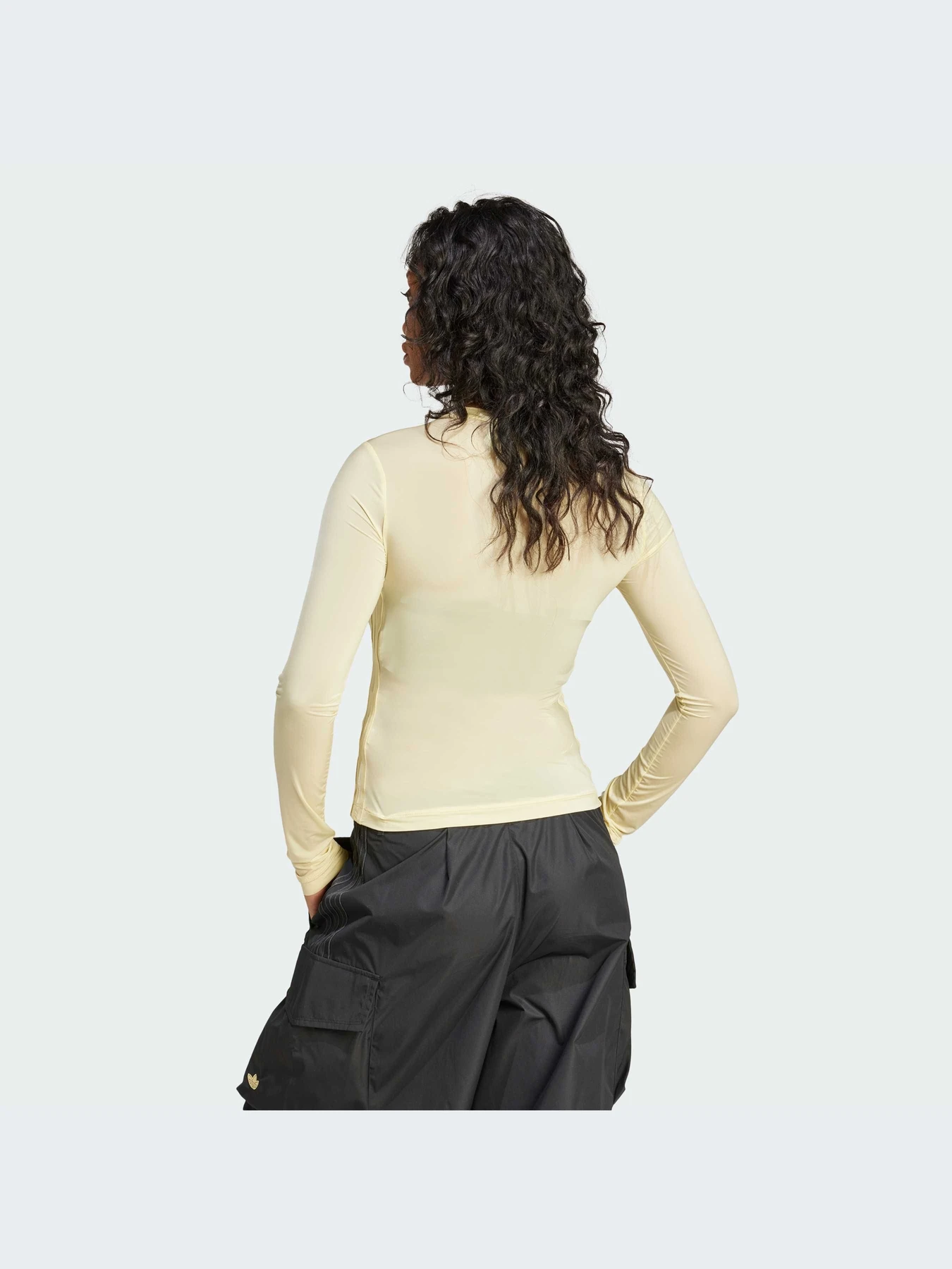 Худи и свитшоты Adidas Adicolor модель JD3599-KZ Худи и свитшоты Adidas Adicolor модель JD3599-KZ Фото