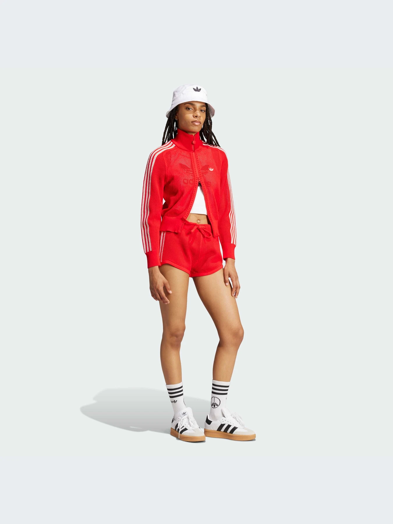 Худи и свитшоты Adidas модель JD1083-KZ Худи и свитшоты Adidas модель JD1083-KZ Фото