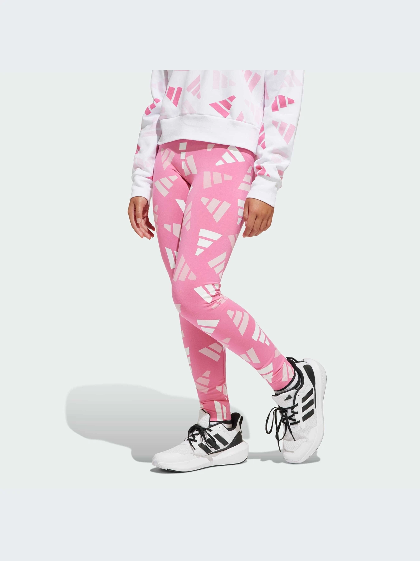 Брюки Adidas модель JI6201-KZ Брюки Adidas модель JI6201-KZ Фото