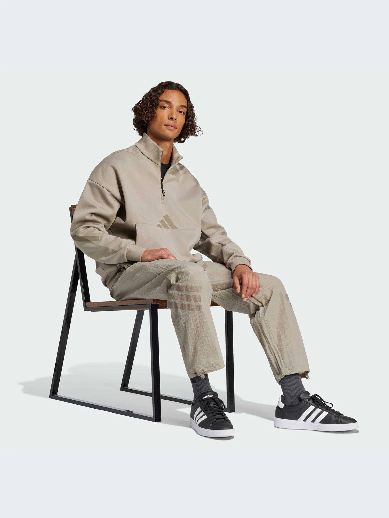 Брюки Adidas модель JI8775-KZ Брюки Adidas модель JI8775-KZ Фото