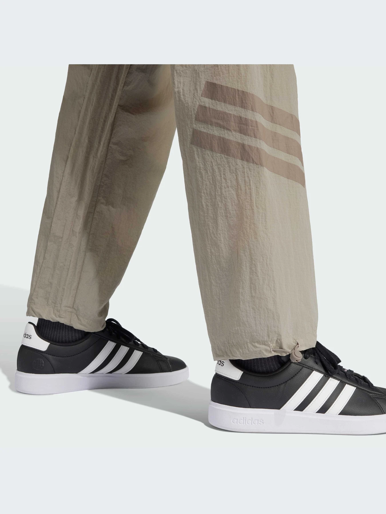 Брюки Adidas модель JI8775-KZ Брюки Adidas модель JI8775-KZ Фото