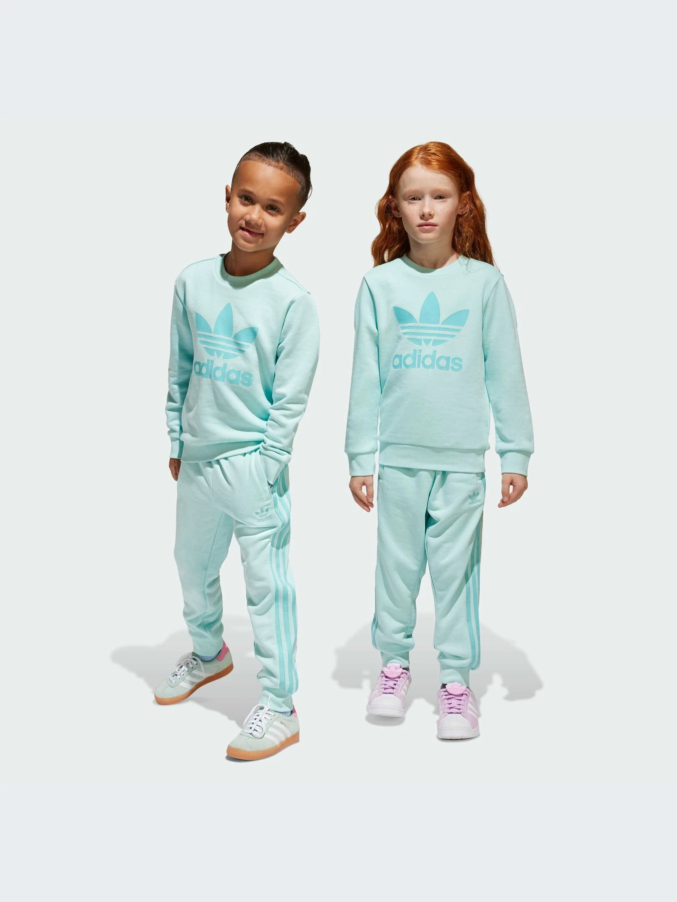 Костюмы Adidas Adicolor модель JC6609-KZ Костюмы Adidas Adicolor модель JC6609-KZ Фото