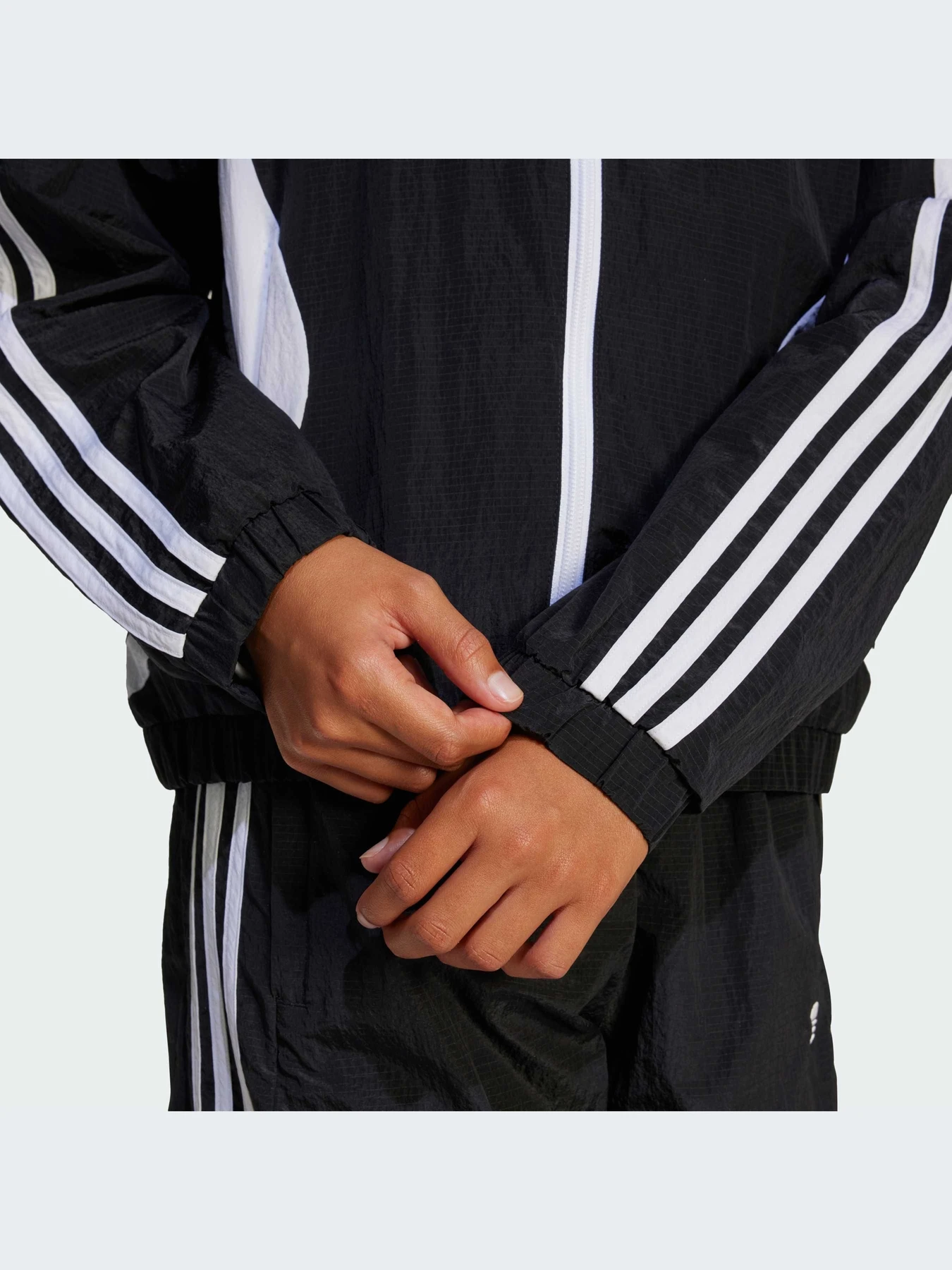 Кофта Adidas Adicolor модель JC9112-KZ Кофта Adidas Adicolor модель JC9112-KZ Фото