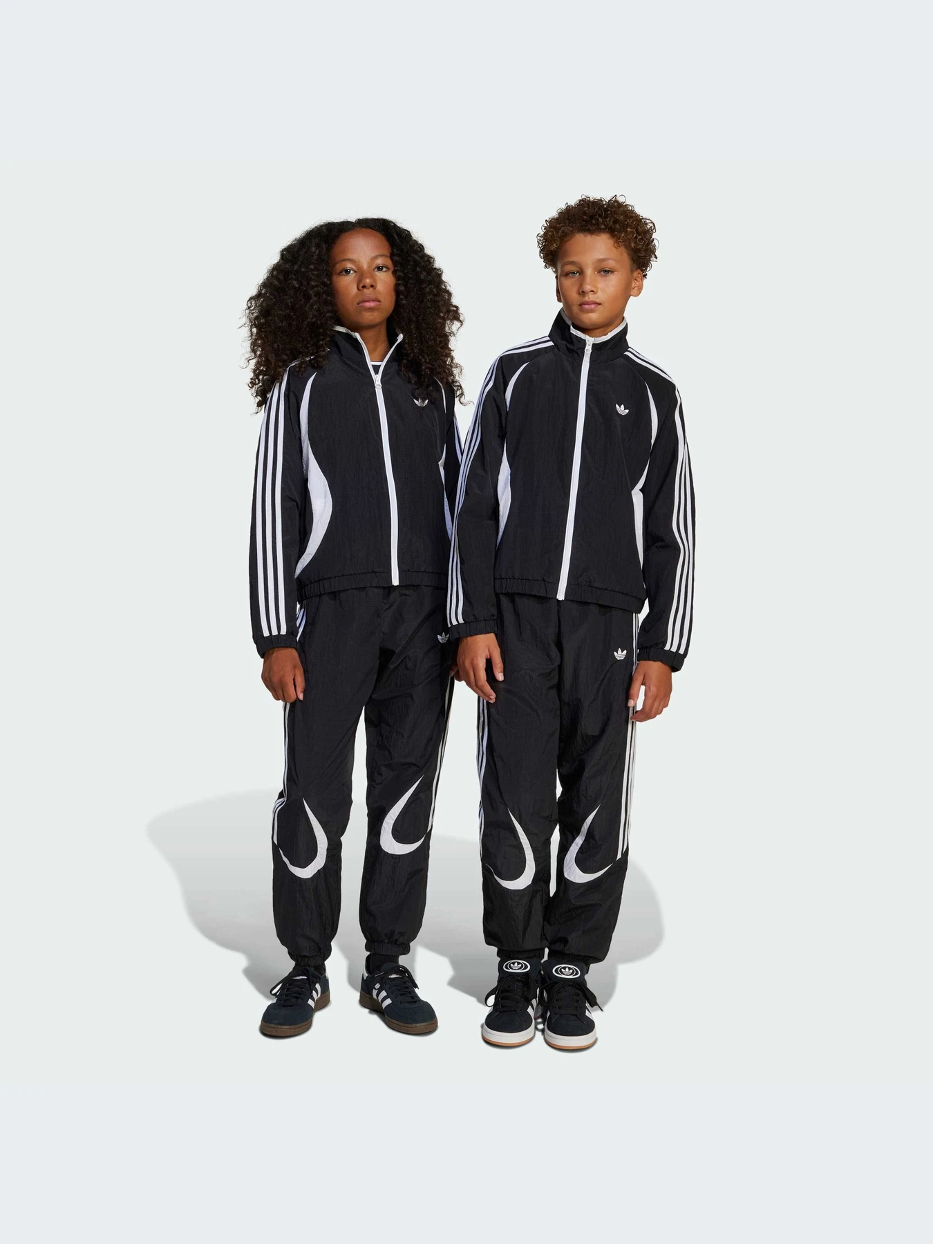 Брюки Adidas Adicolor модель JC9135-KZ Брюки Adidas Adicolor модель JC9135-KZ Фото